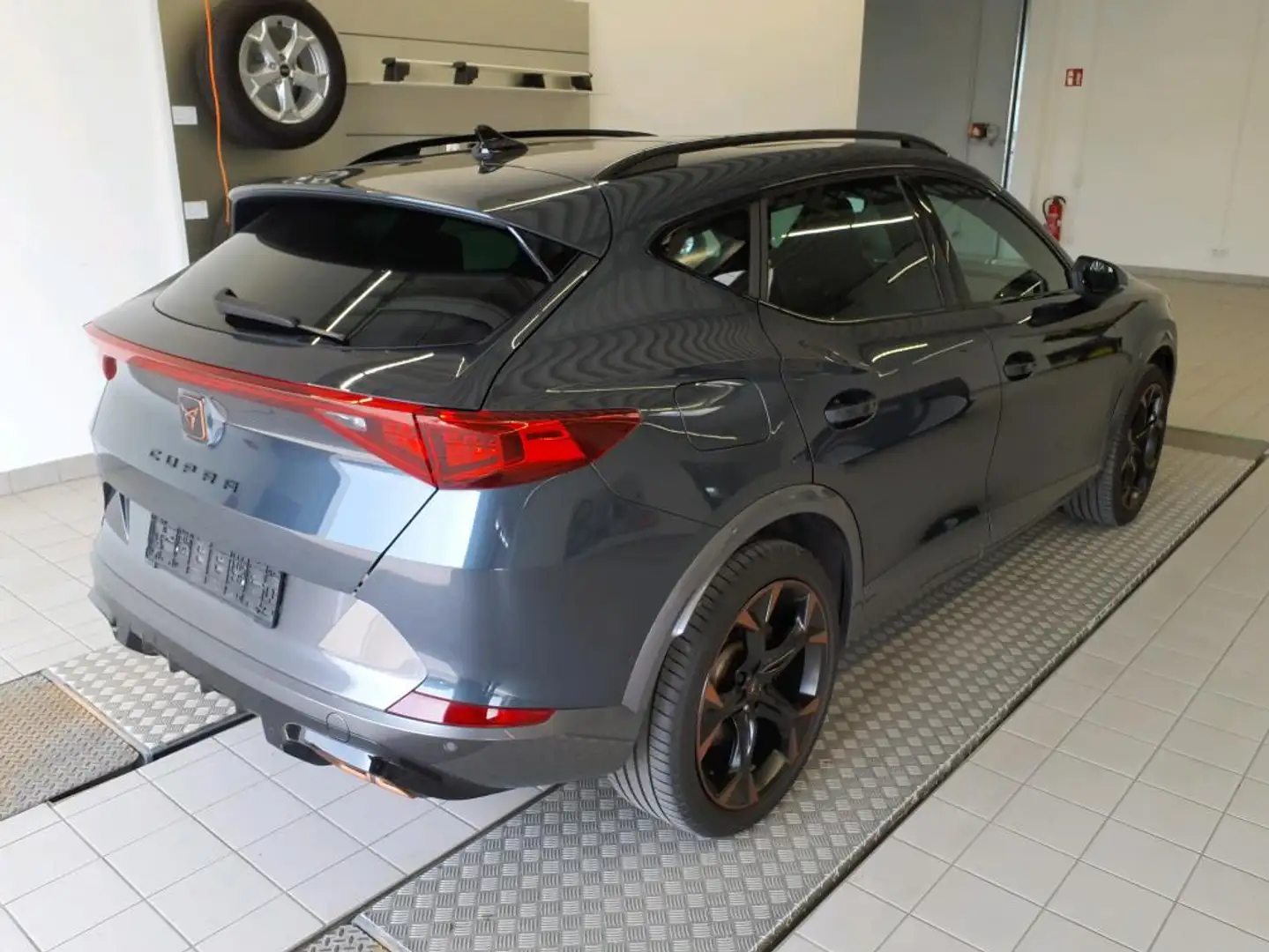 CUPRA Formentor VZ 1.4 e-Hybrid/AHK/SHZ/FaPaXL Grau - 2