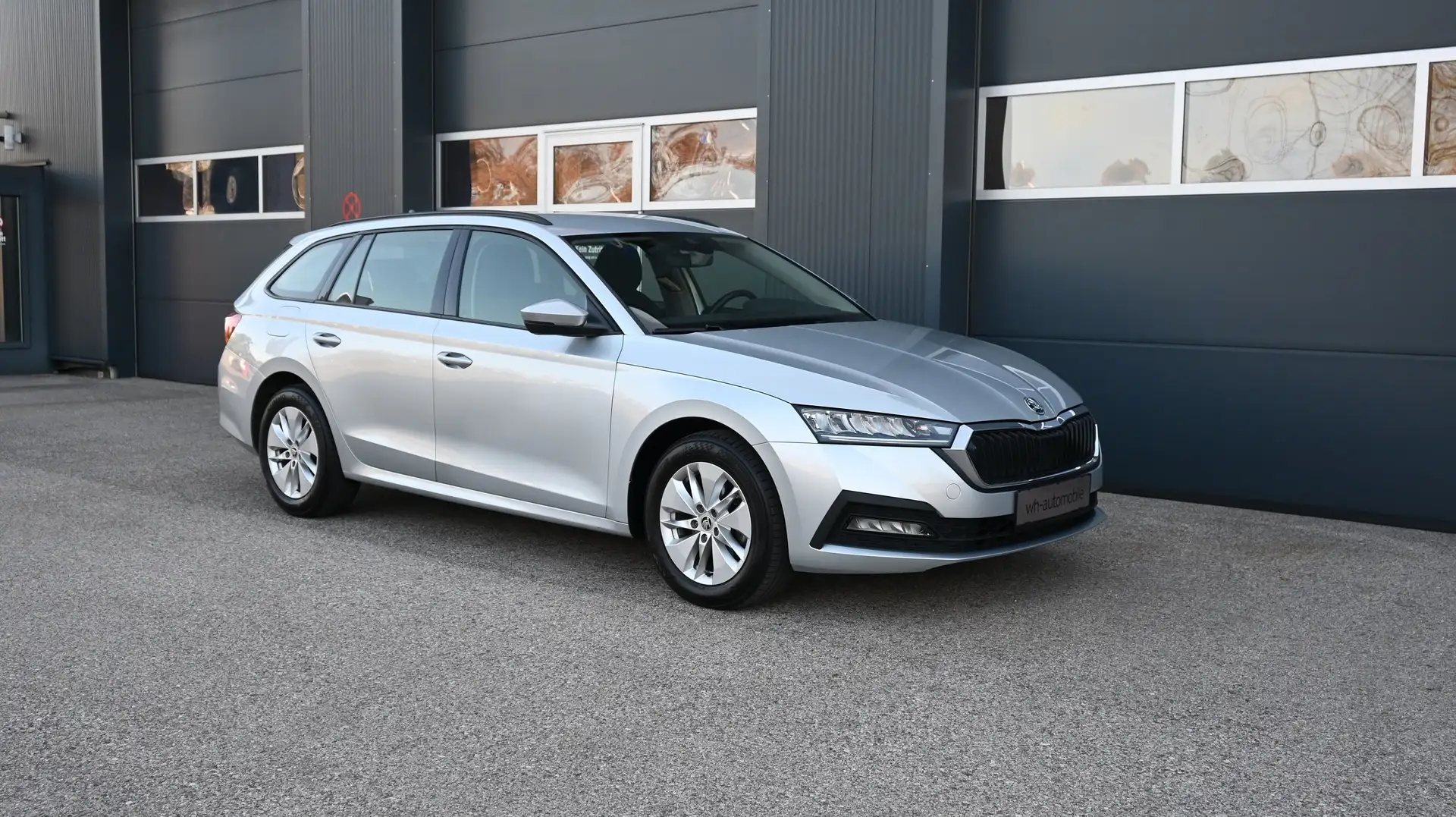 Skoda Octavia Kombi 2,0 TDI / AHV / SH / LANE / Silber - 2