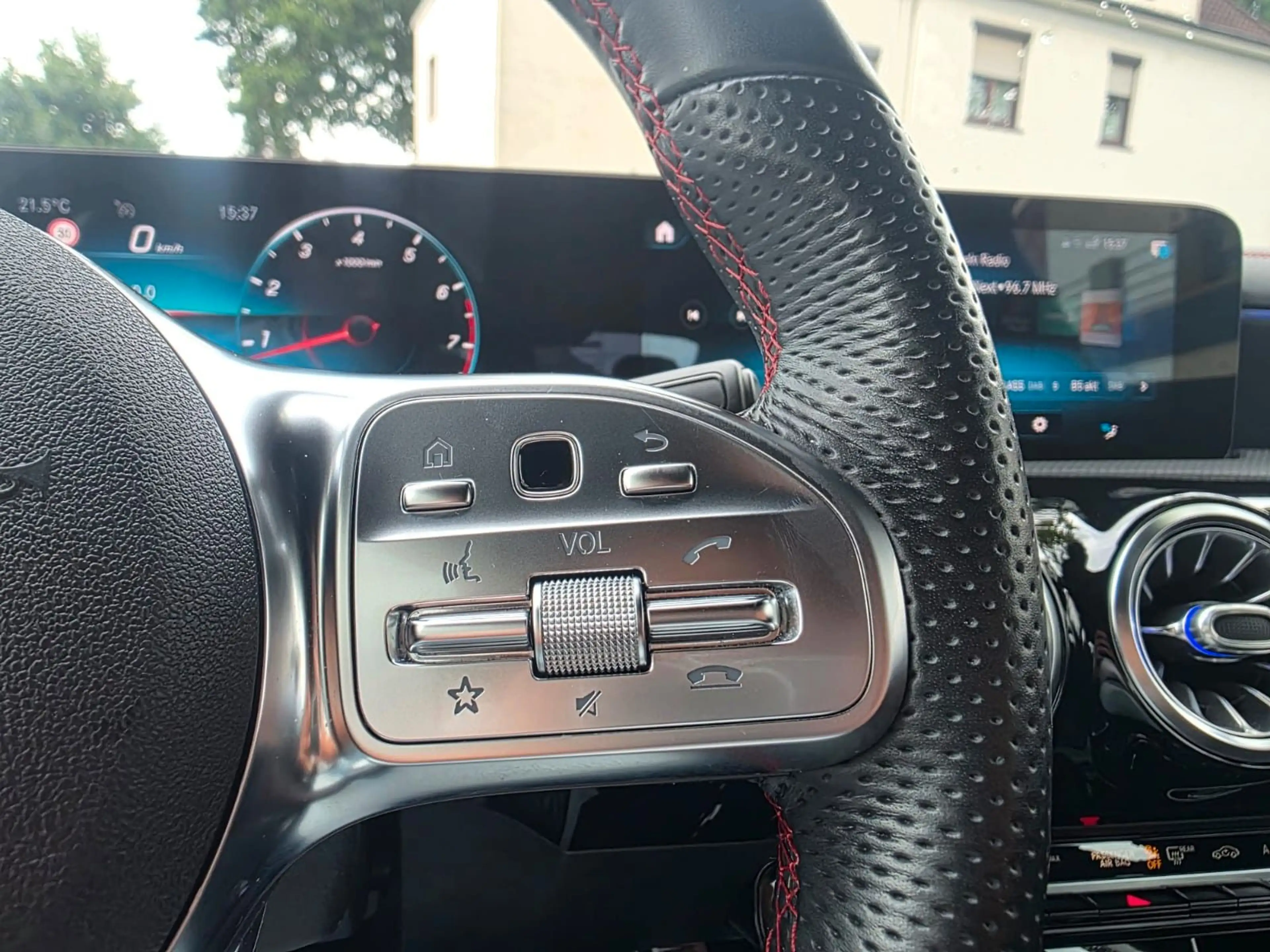 Mercedes-Benz CLA 220 4Matic Coupe/Automatik/AMG/LED/ — photo 13