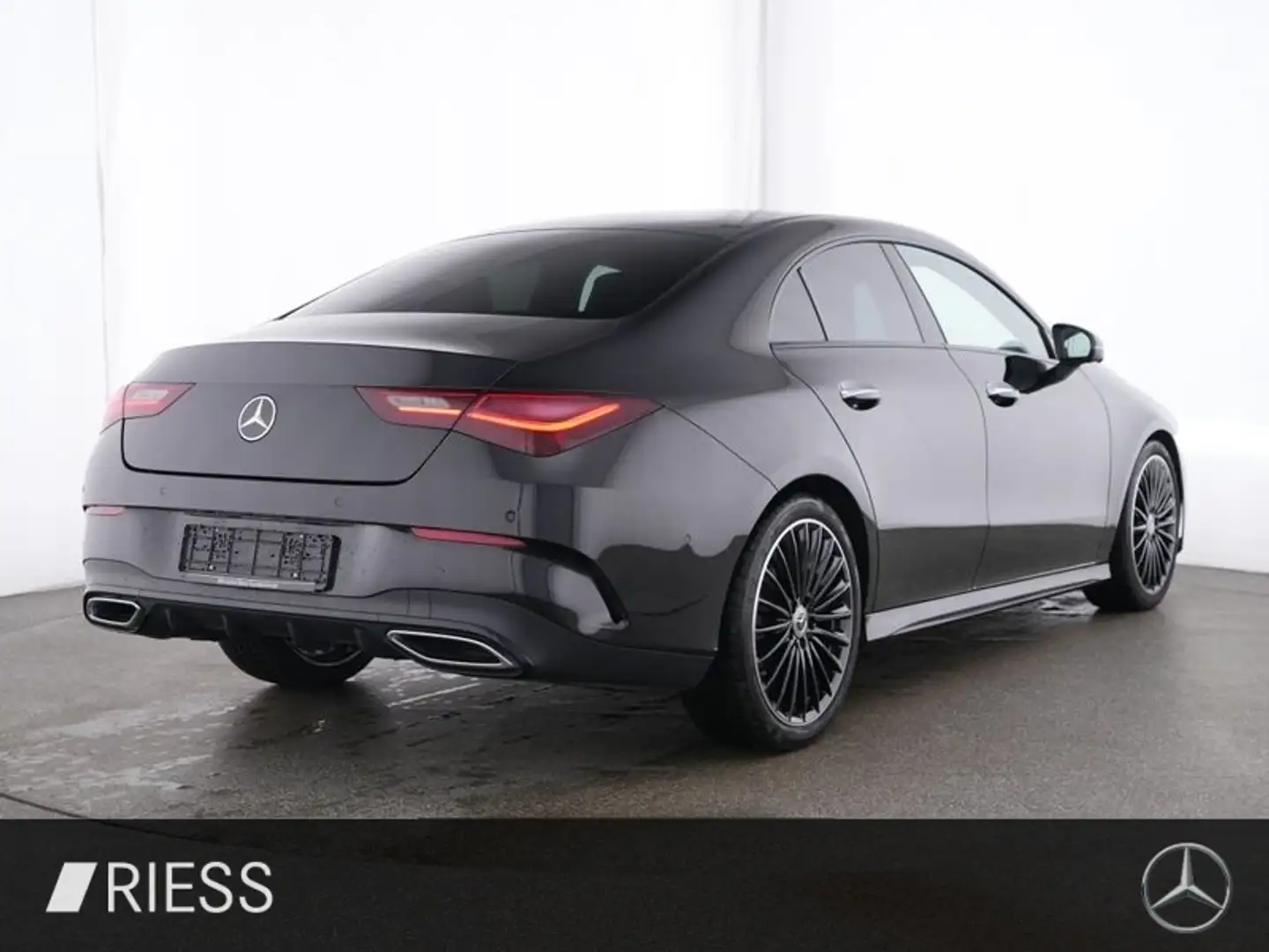 Mercedes-Benz CLA 180 Coupé Edition AMG PANO NIGHT MULTIB AHK Schwarz - 2