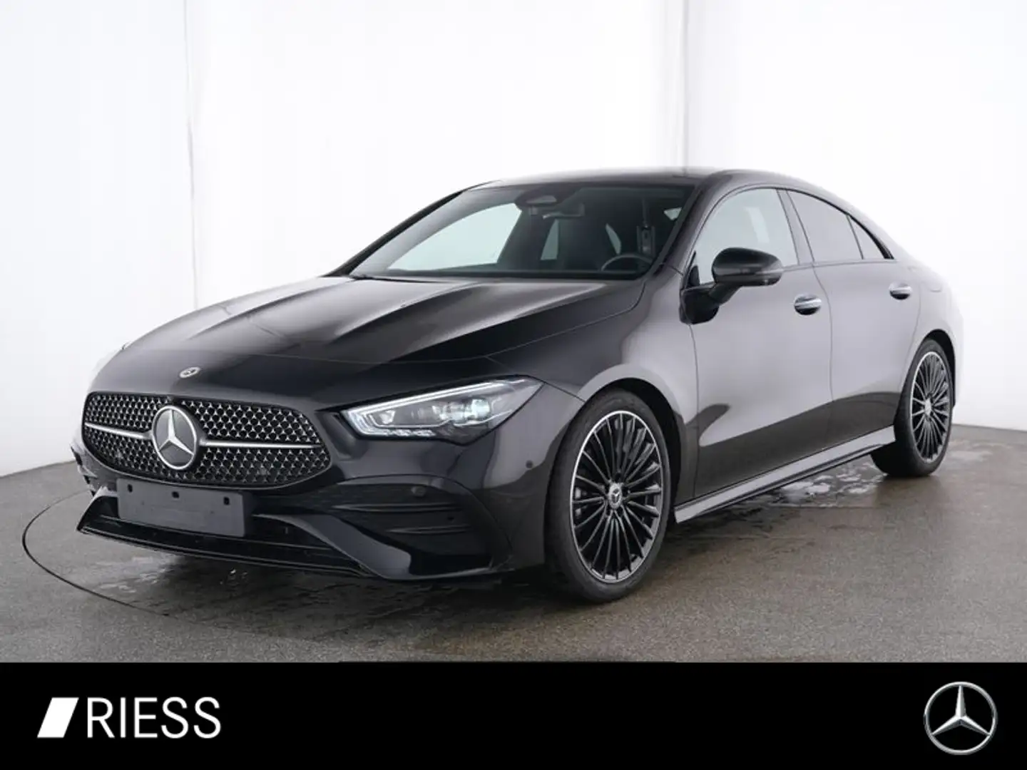 Mercedes-Benz CLA 180 Coupé Edition AMG PANO NIGHT MULTIB AHK Schwarz - 1