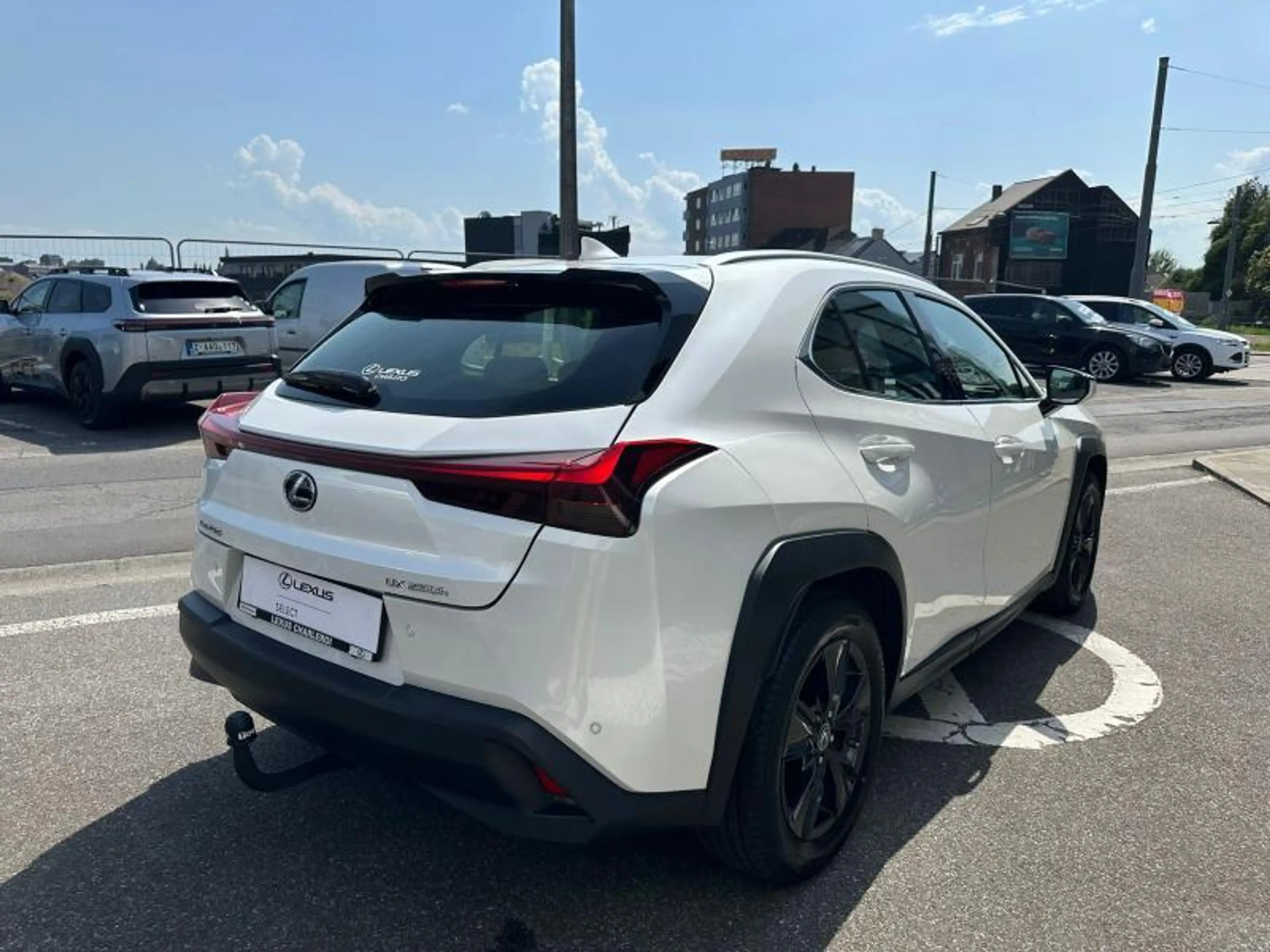 Lexus UX 250h Business Line — photo 7