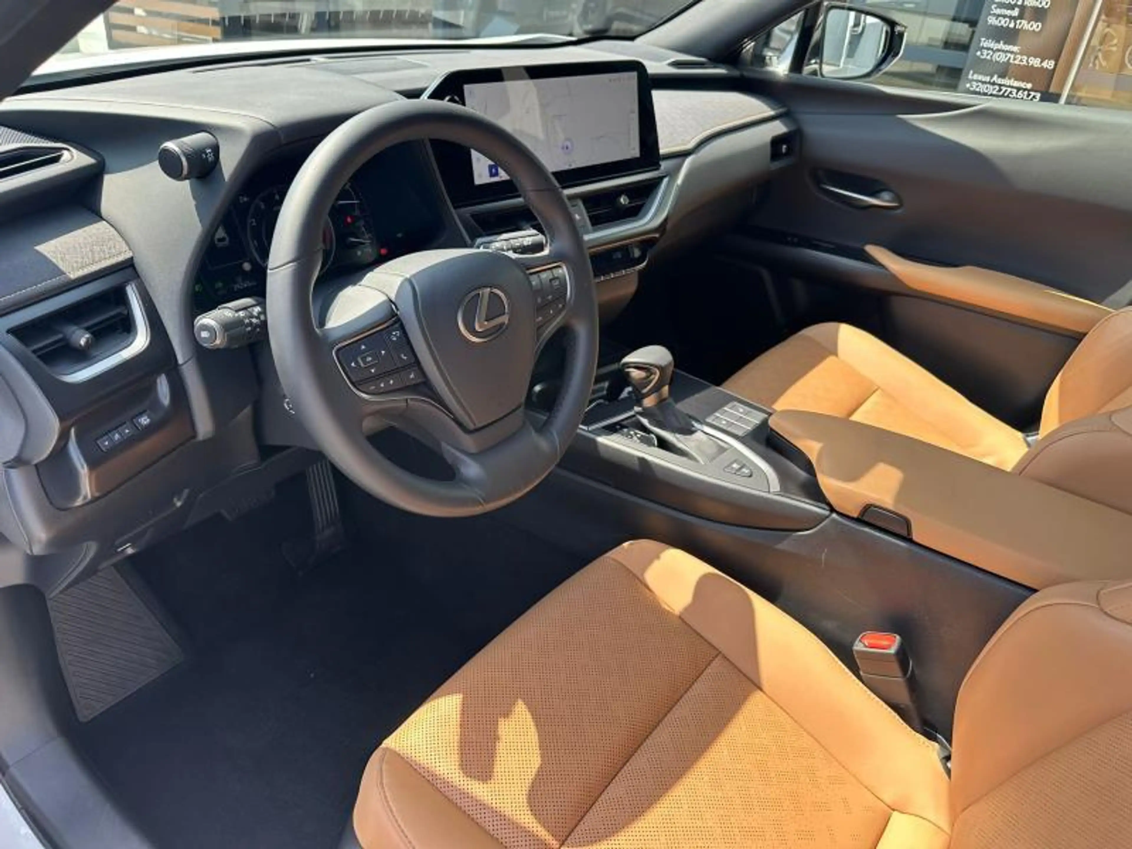 Lexus UX 250h Business Line — photo 15