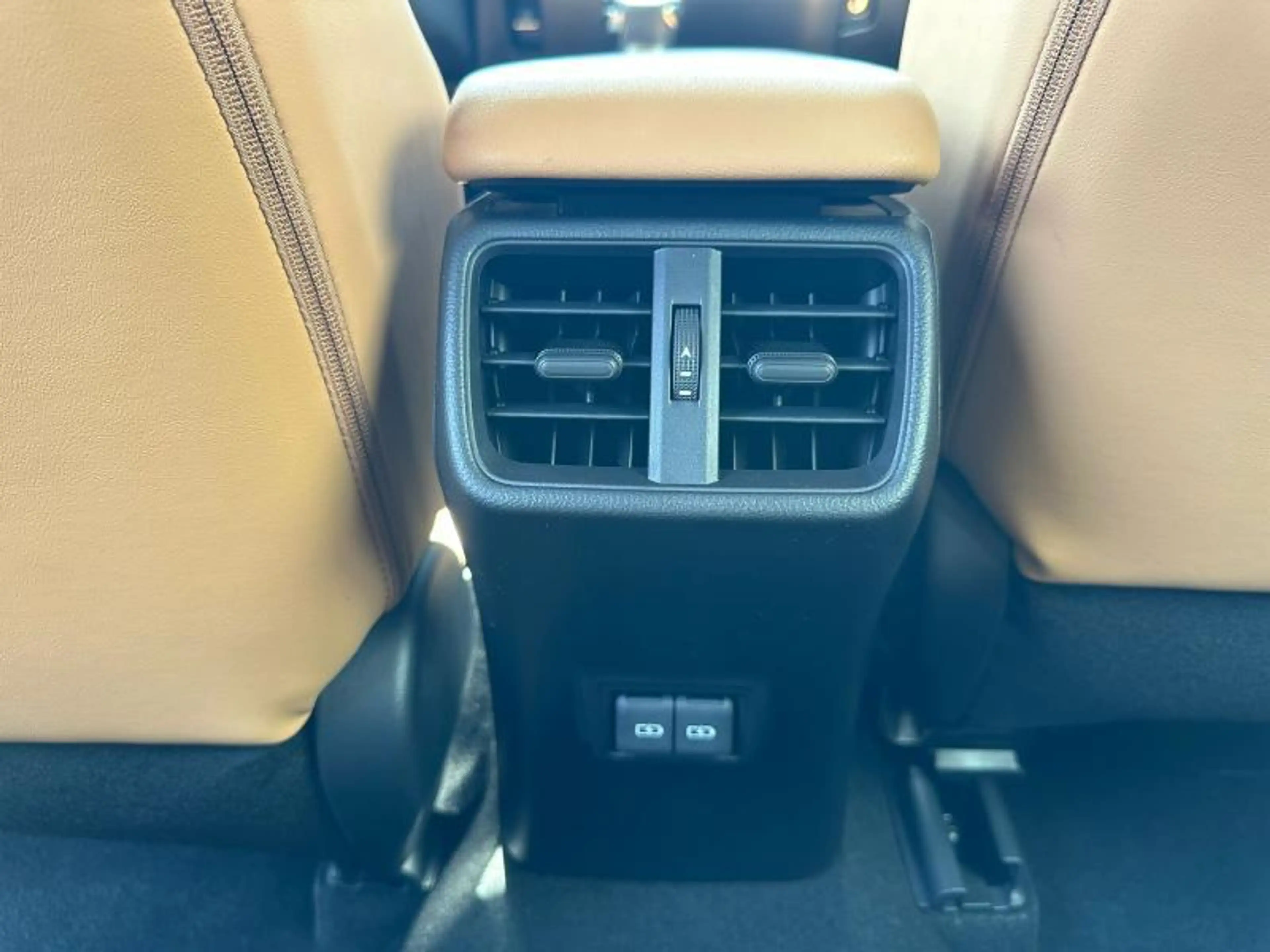 Lexus UX 250h Business Line — photo 12