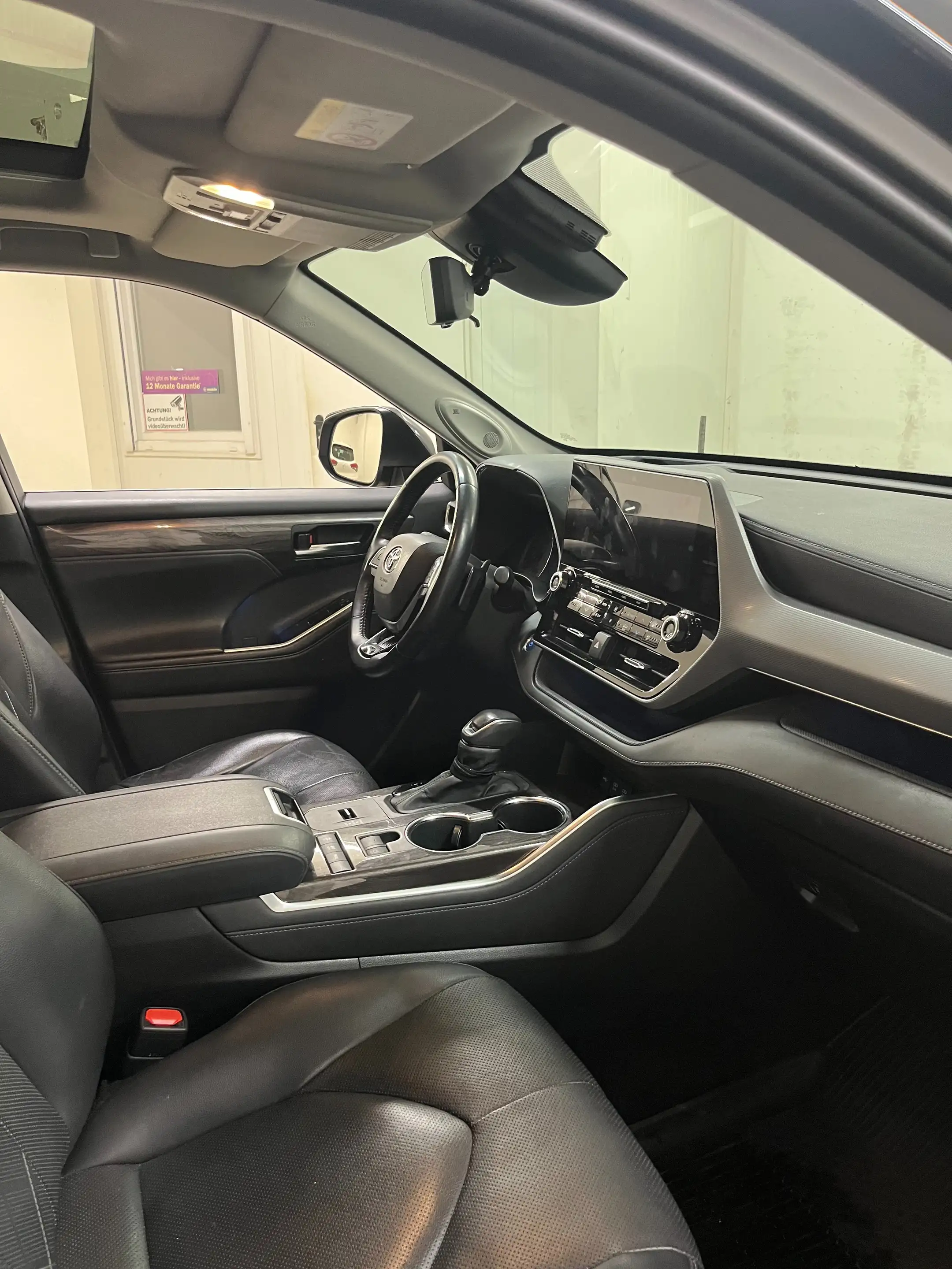 Toyota Highlander Hybrid Business Edition — photo 8