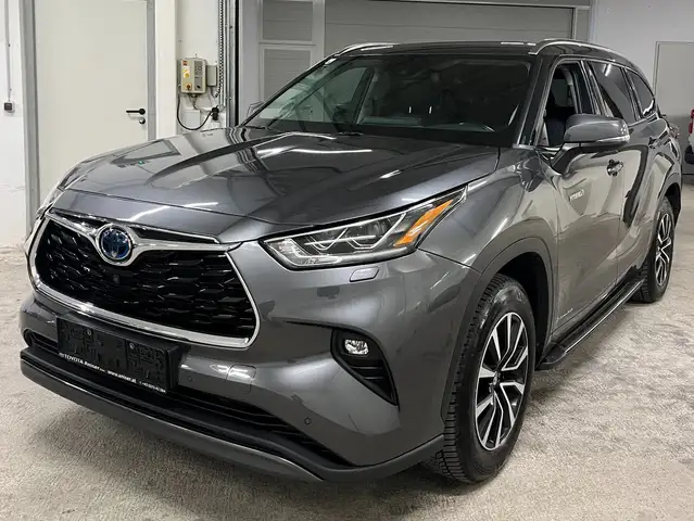 Toyota Highlander Hybrid Business Edition