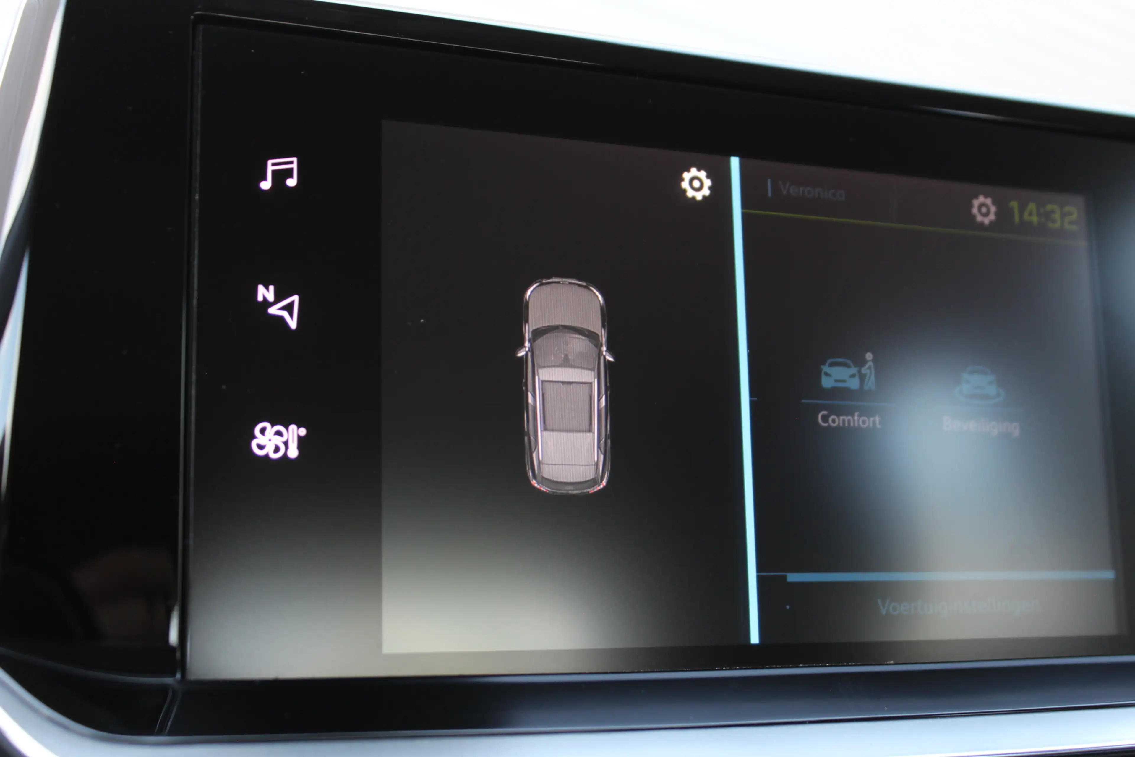 Peugeot e-2008 EV Active 50 kWh | Camera | Carplay | Cruise — photo 24