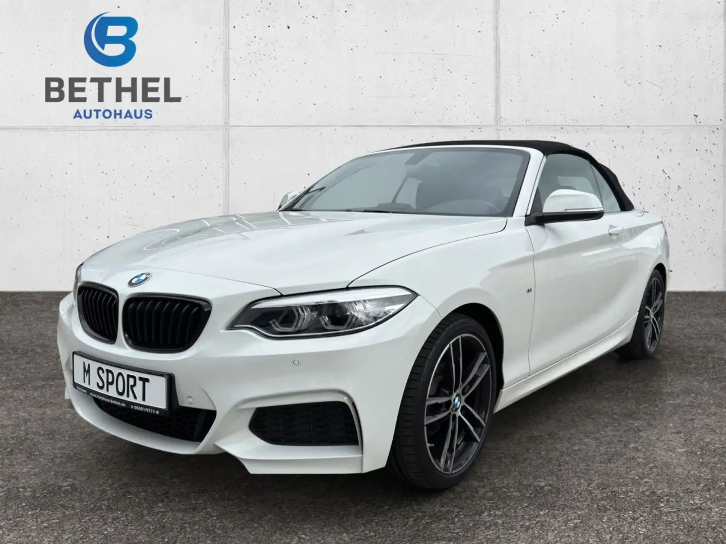 BMW 218 i Cabrio M Sport, LED, Nav, SHZ, PDC Sportpaket Weiß - 1
