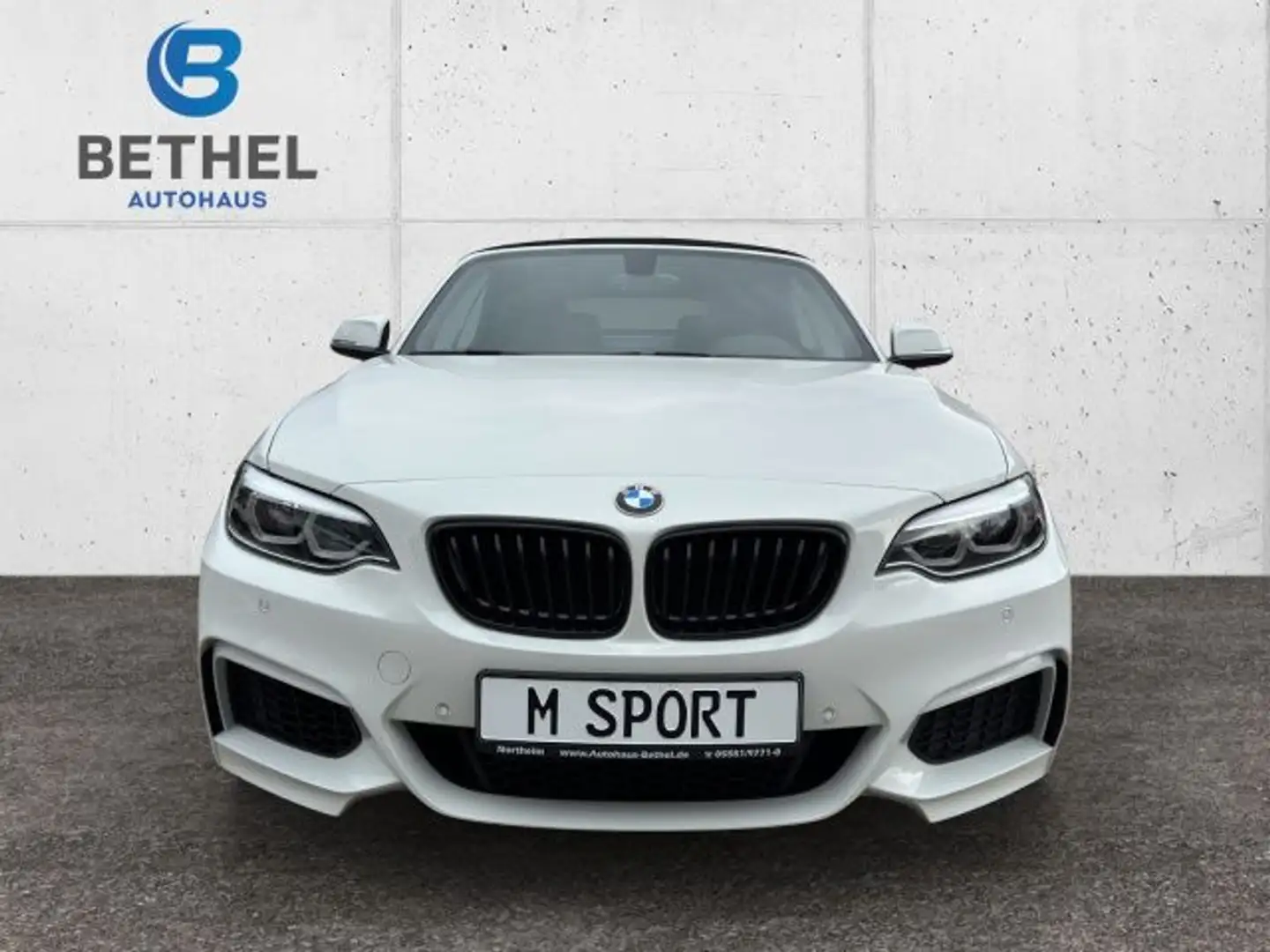 BMW 218 i Cabrio M Sport, LED, Nav, SHZ, PDC Sportpaket Wit - 2