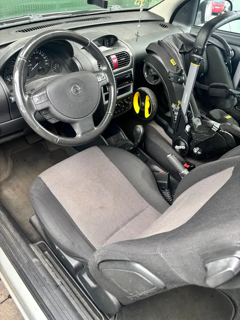Opel Corsa Zilver - 2