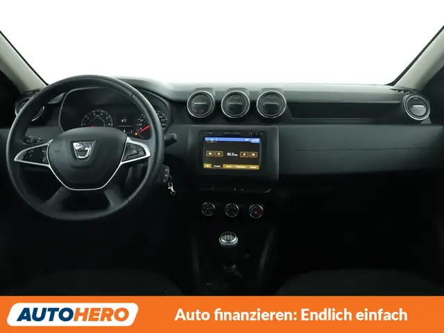 Dacia Duster view 12