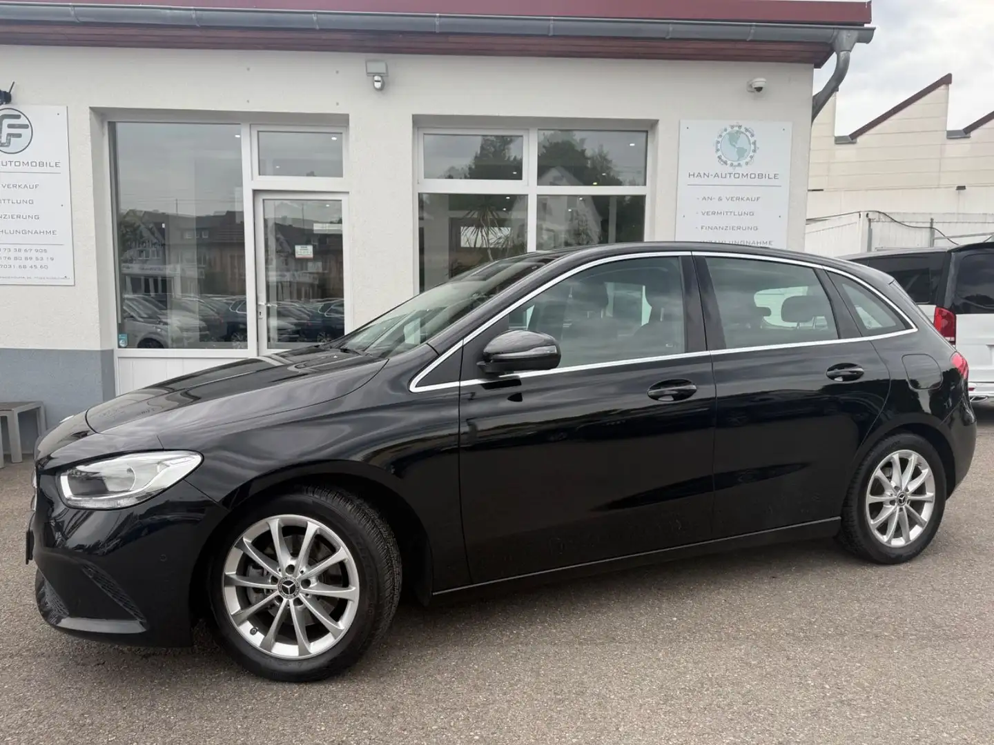 Mercedes-Benz B 200 d*Leder+Head-up+Ambiente+Keyless Go* Noir - 1