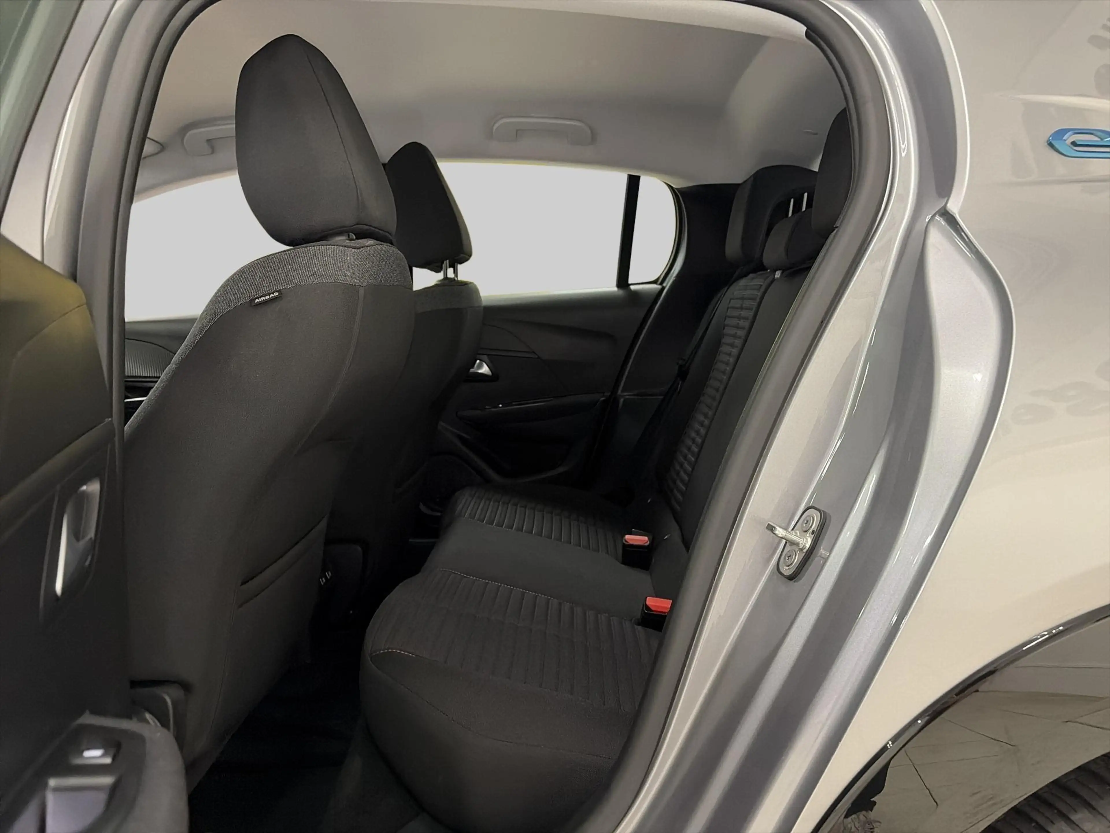 Peugeot e-208 EV Active Pack 50 kWh | Apple Carplay/Android Auto — photo 7