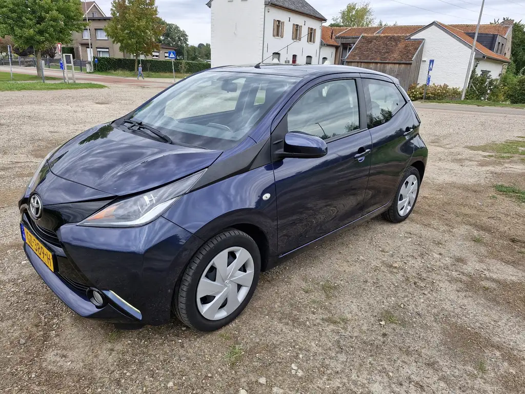 Toyota Aygo 2015 из Европы — купить под ключ