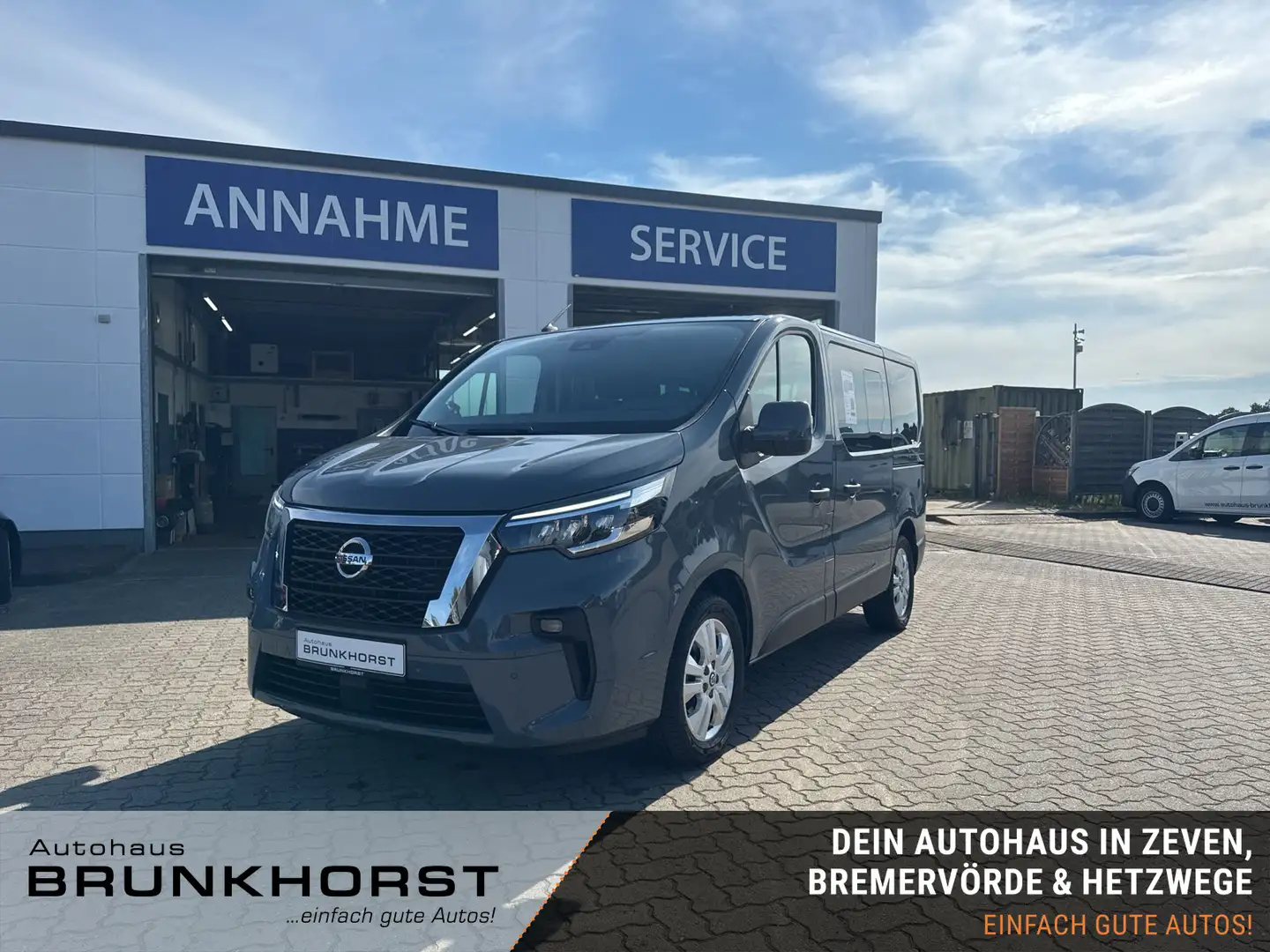 Nissan Primastar 2,8t dCi 150 L1H1 Tekna 8-Sitzer Navi+SHZ Gris - 1