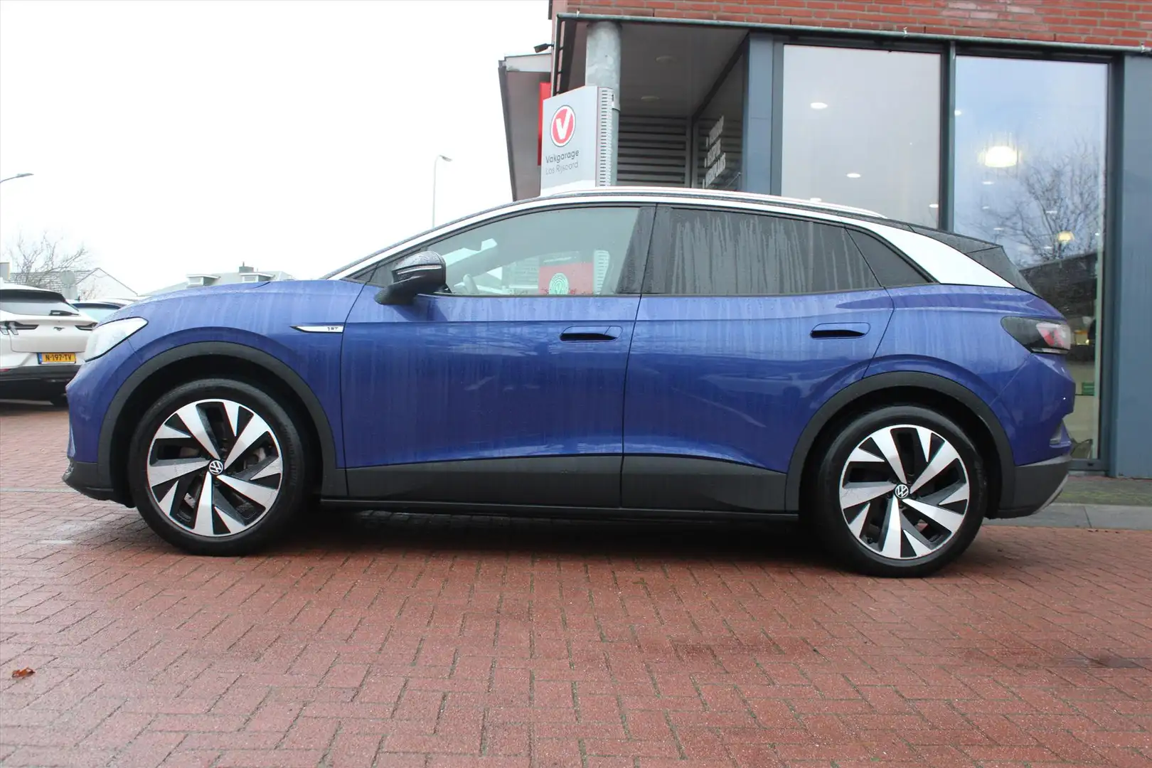 Volkswagen ID.4 77kWh *Max* | Trekhaak | Carplay | Camera | Stoelv Bleu - 2