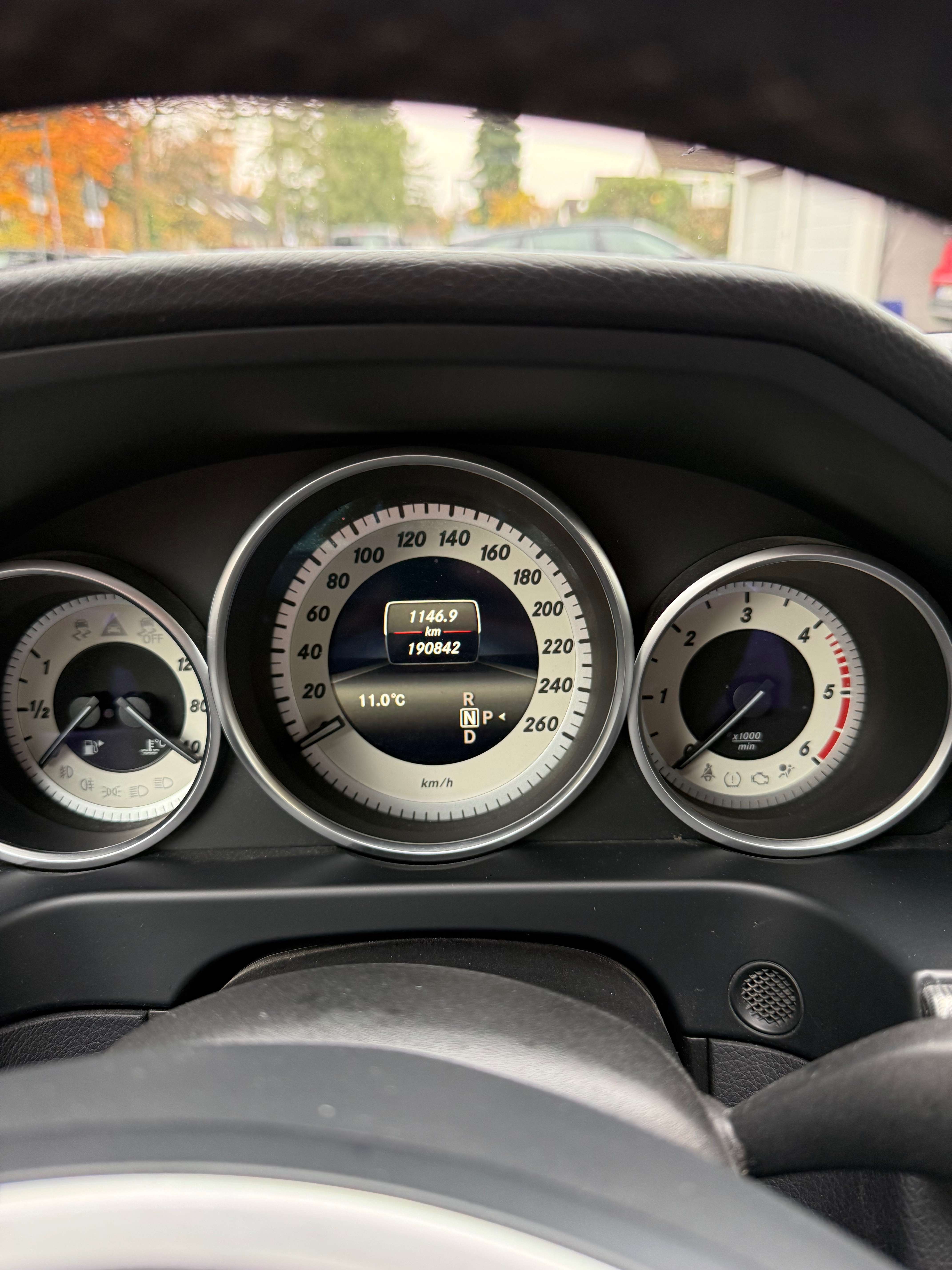 Second hand Mercedes Benz E-Class 220