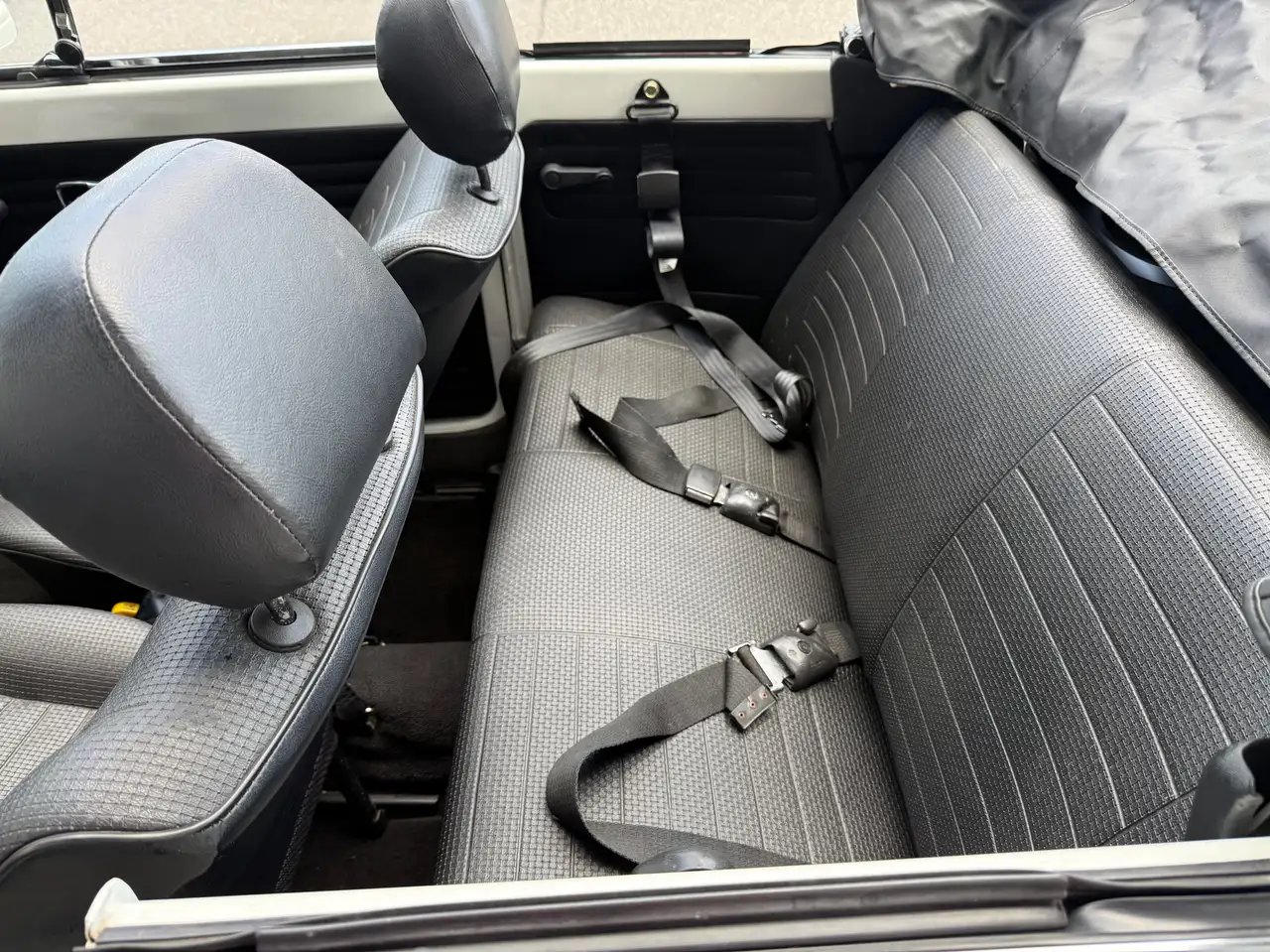 Volkswagen Käfer 1303 Cabriolet EINSPRITZMOTOR!!!, foto 10