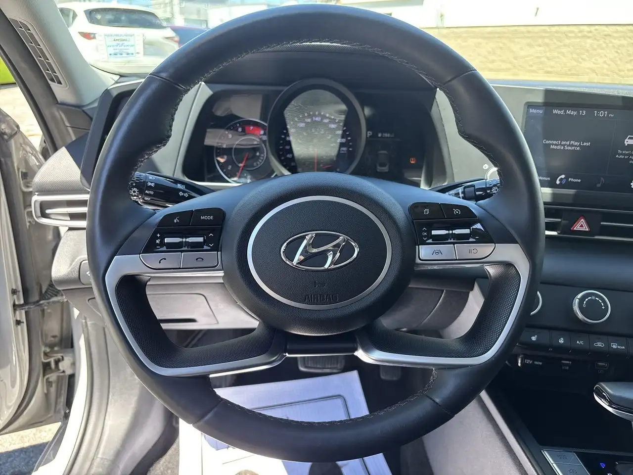 Hyundai ELANTRA снимка Hyundai ELANTRA