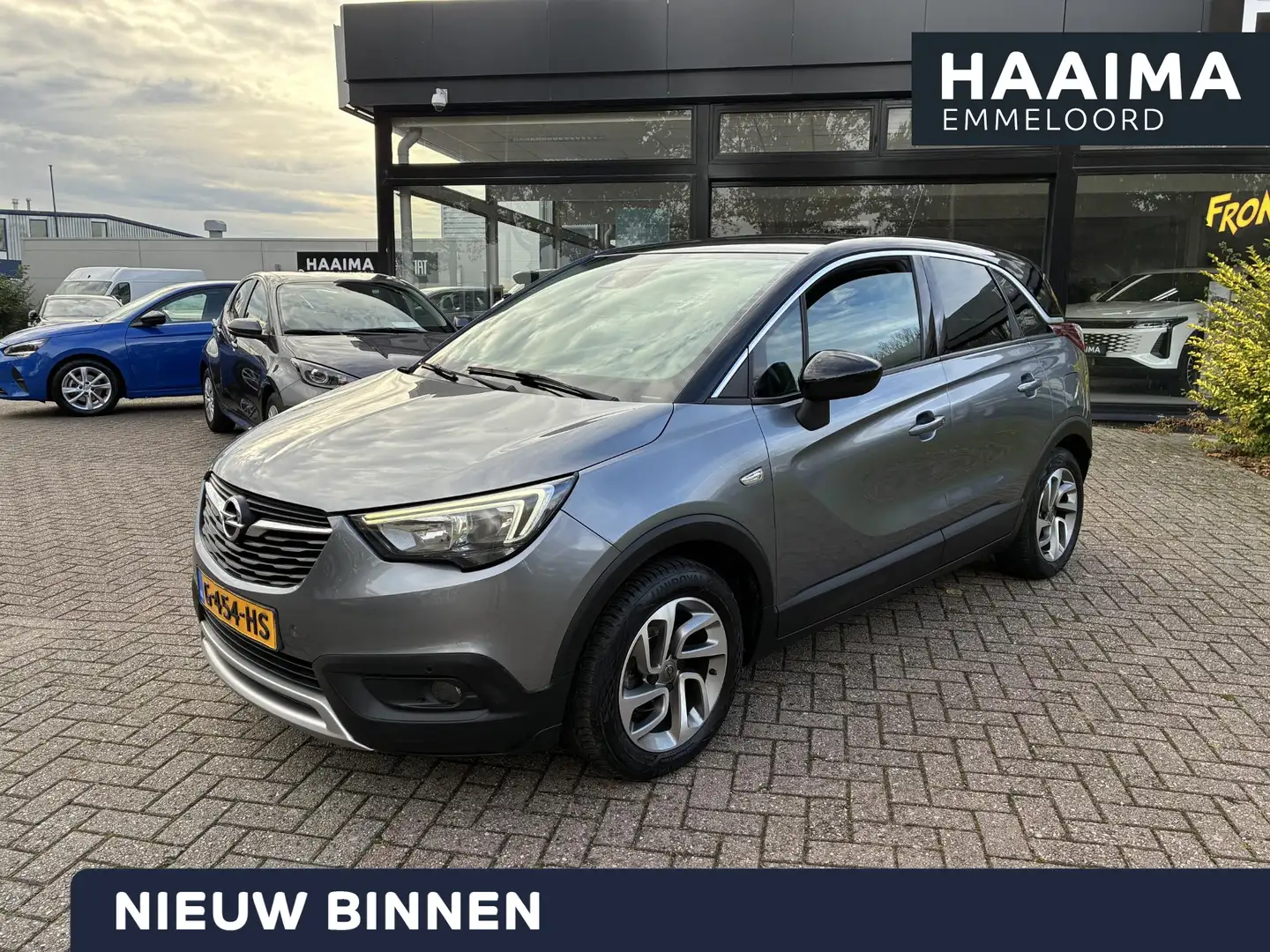 Opel Crossland X 1.2 Innovation | Climate control | Stoel & Stuurve Grijs - 1