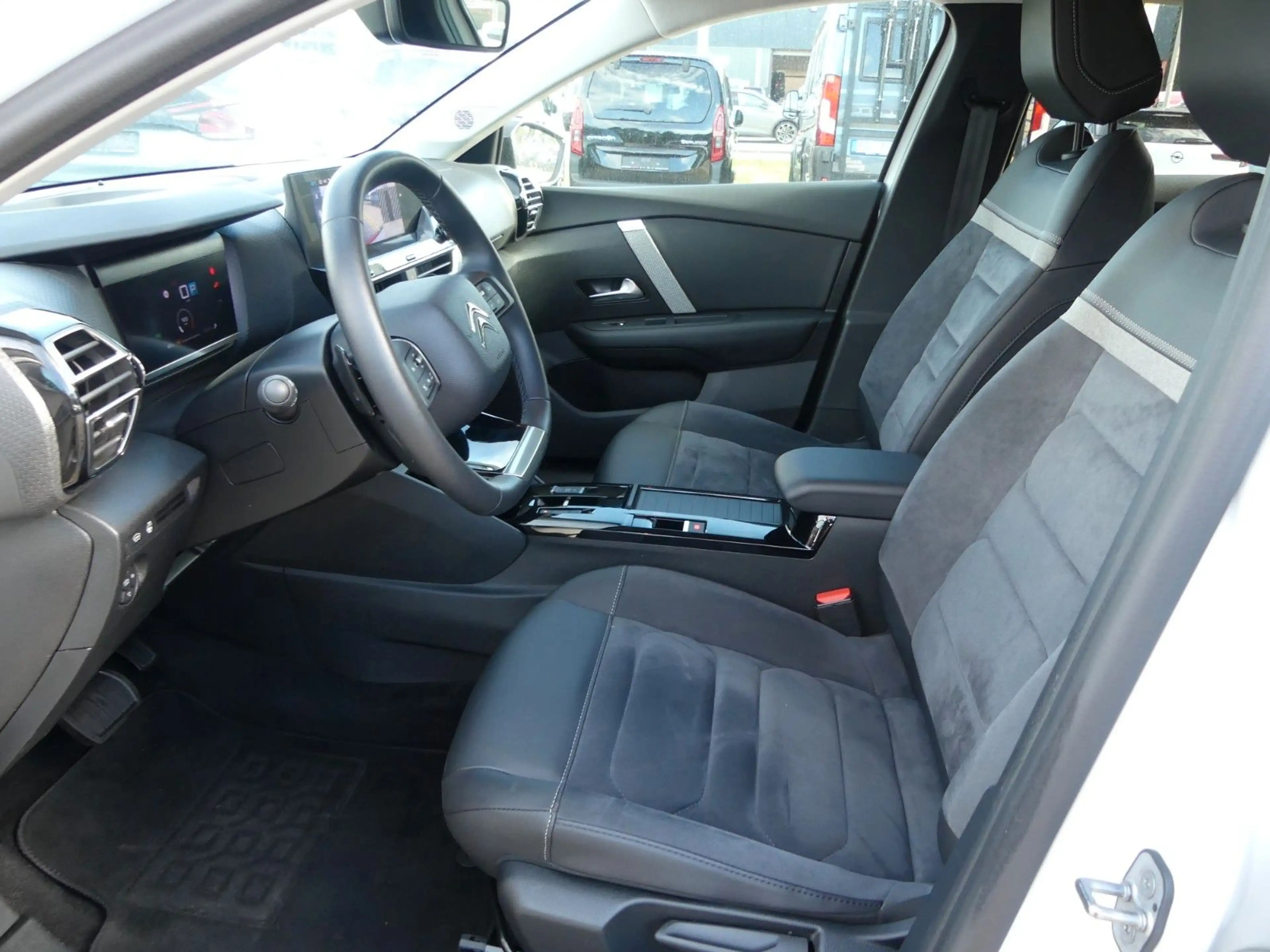Citroen C4 Max Automatik *360 Grad Kamera* — photo 9