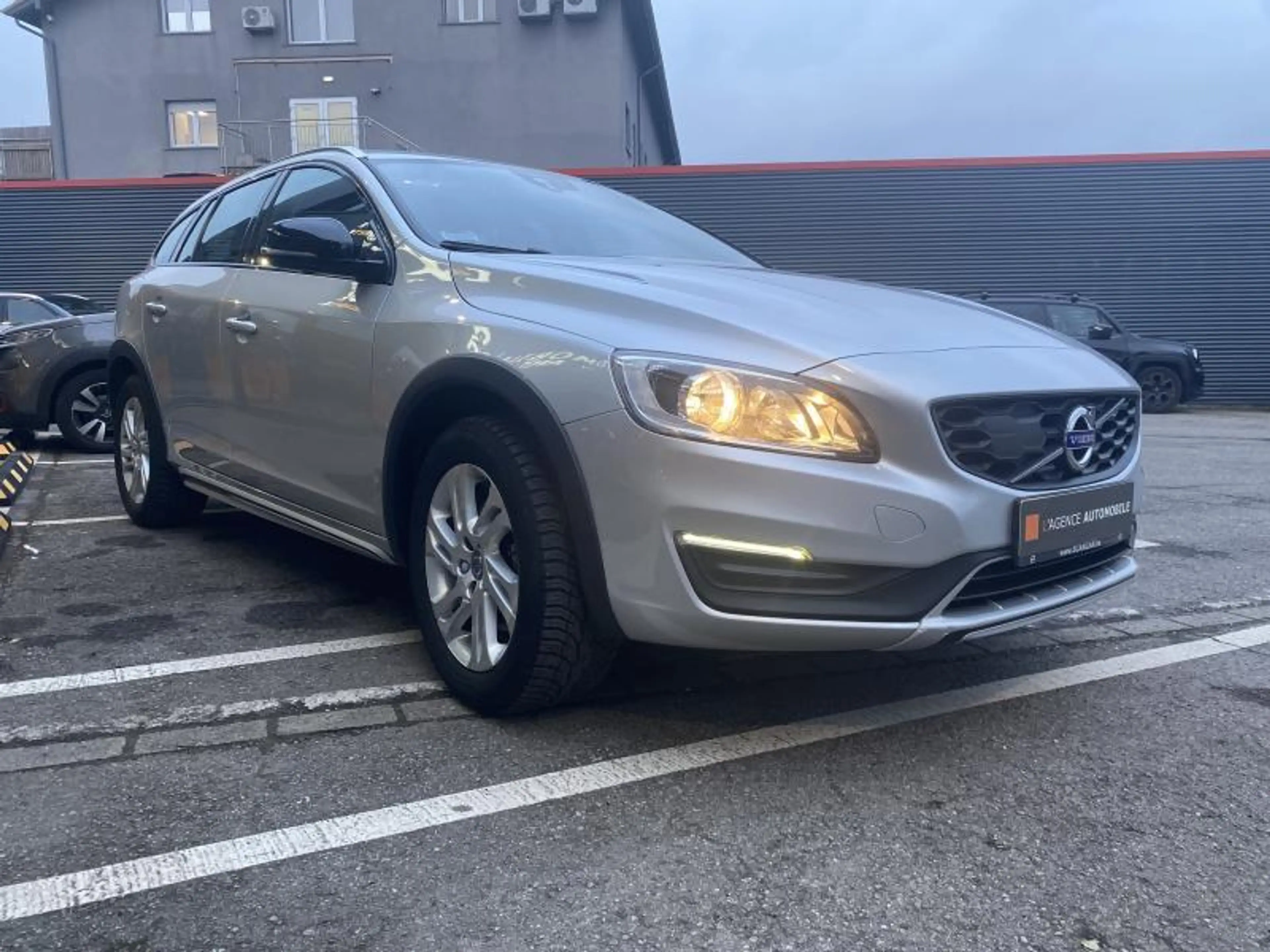 Volvo V60 Cross Country vente privé — photo 5