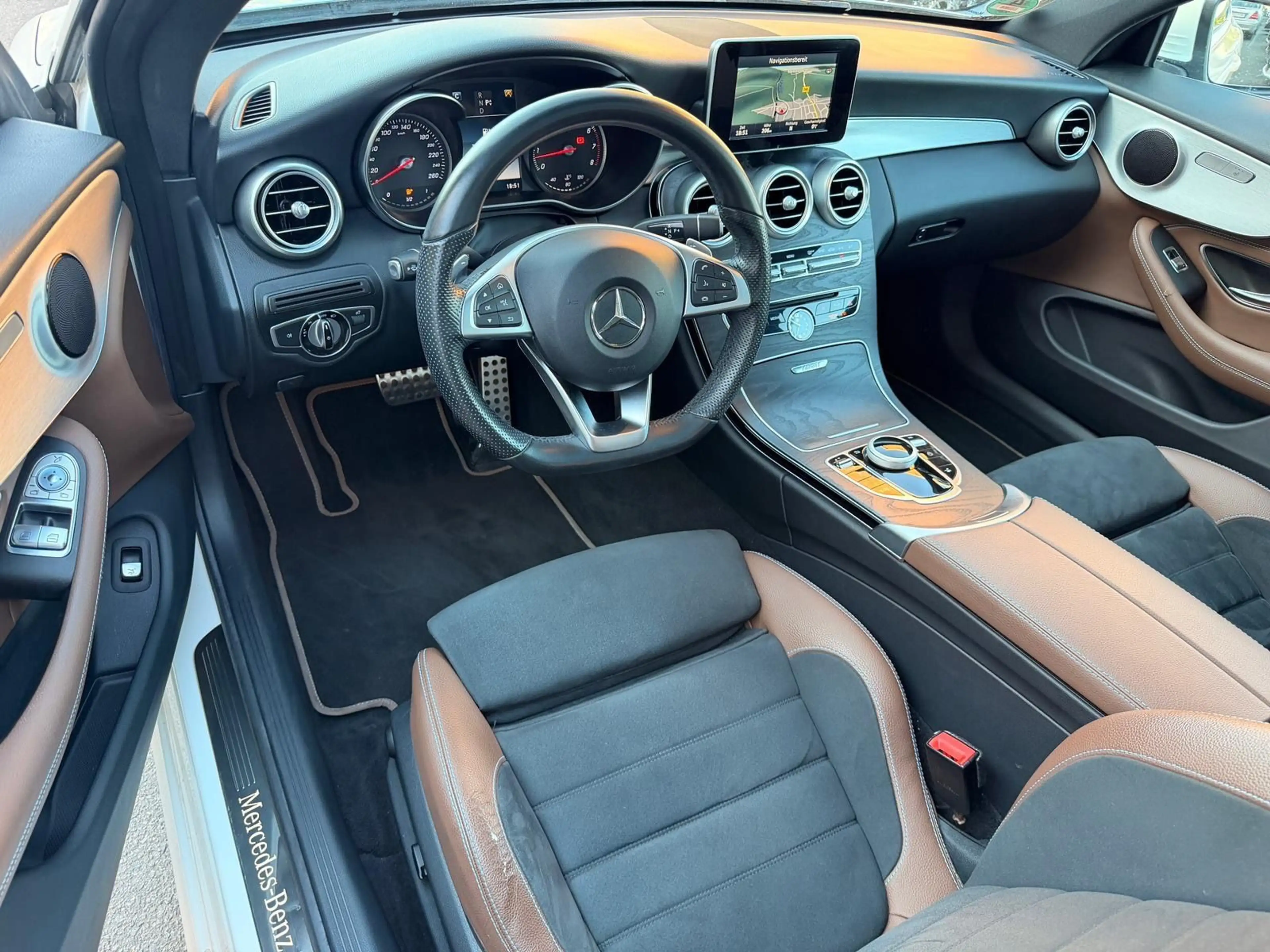 Mercedes-Benz C 300 Coupe Edition 1 LED Pano Navi Kamera — photo 10