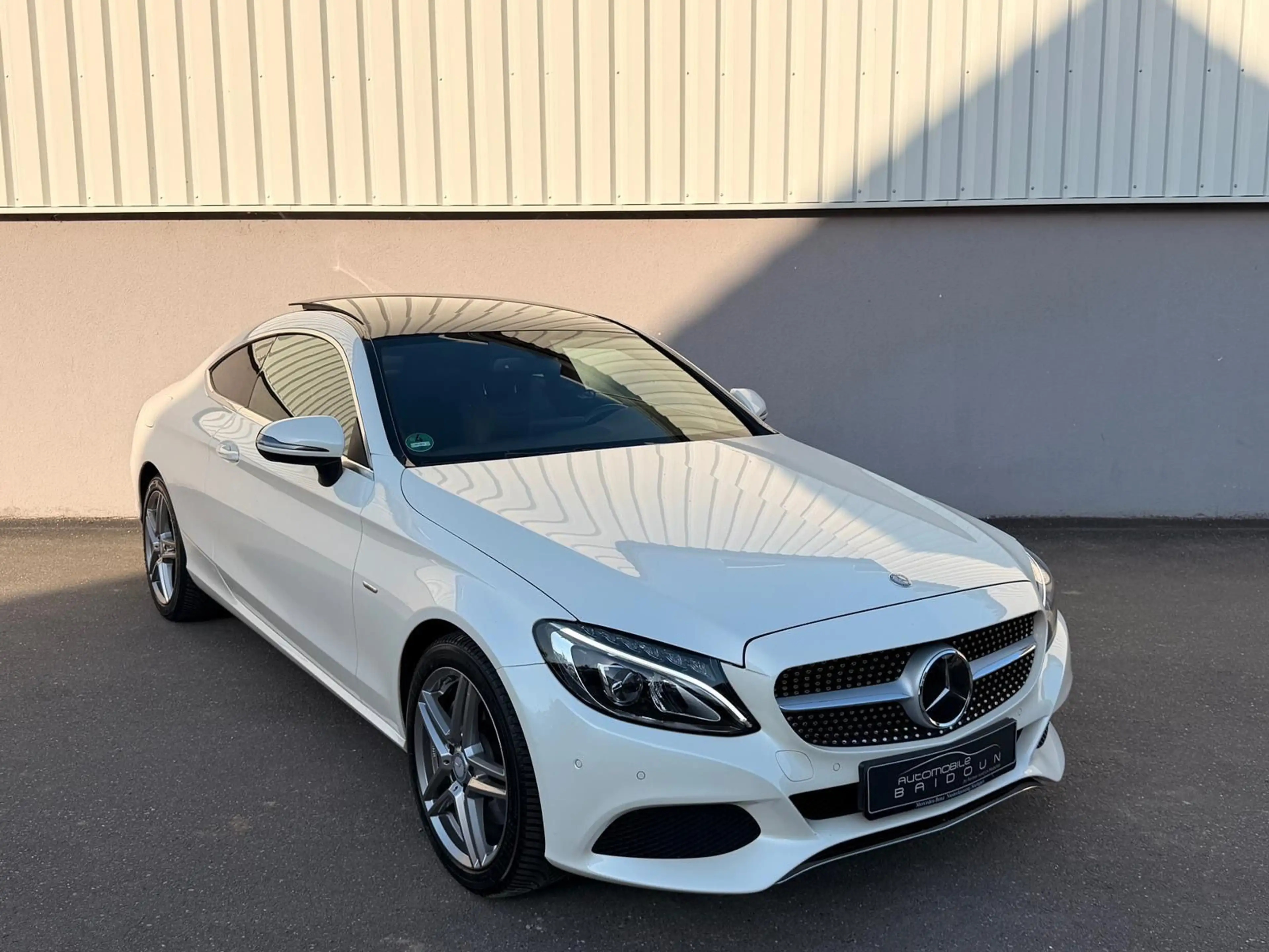 Mercedes-Benz C 300 Coupe Edition 1 LED Pano Navi Kamera — photo 4