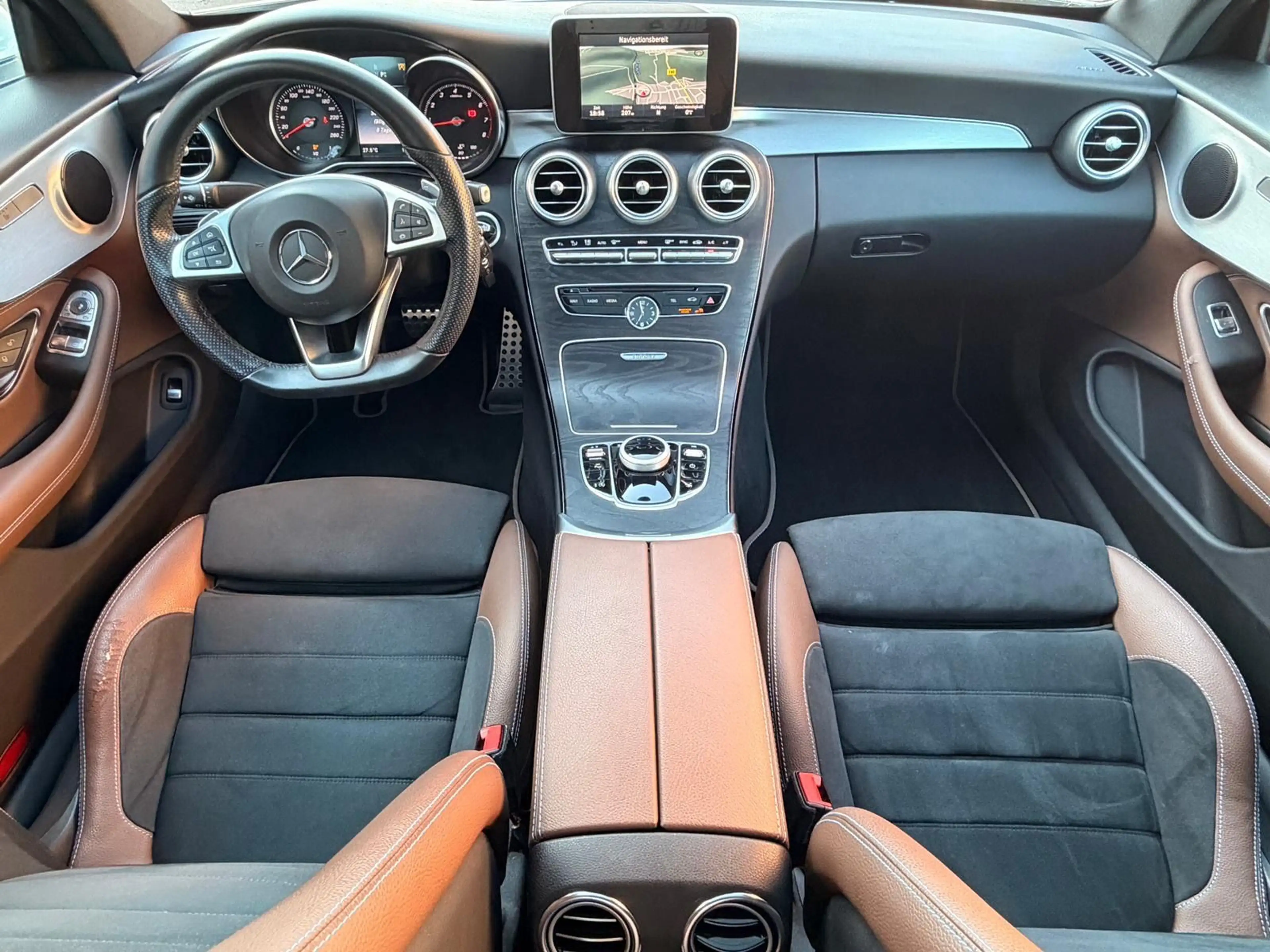 Mercedes-Benz C 300 Coupe Edition 1 LED Pano Navi Kamera — photo 11