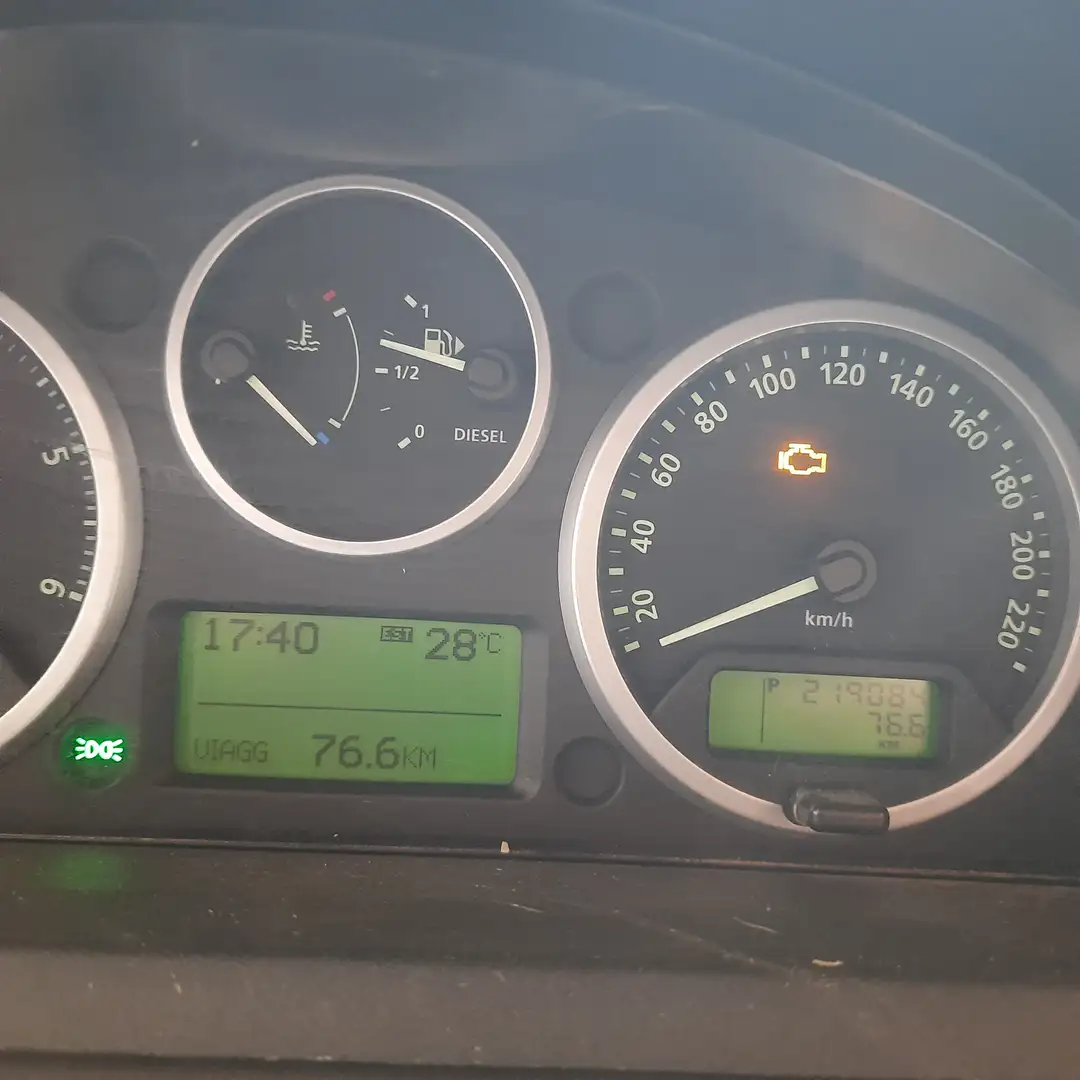 Land Rover Range Rover Sport Range Rover Sport 3.6 tdV8 HSE auto White - 1
