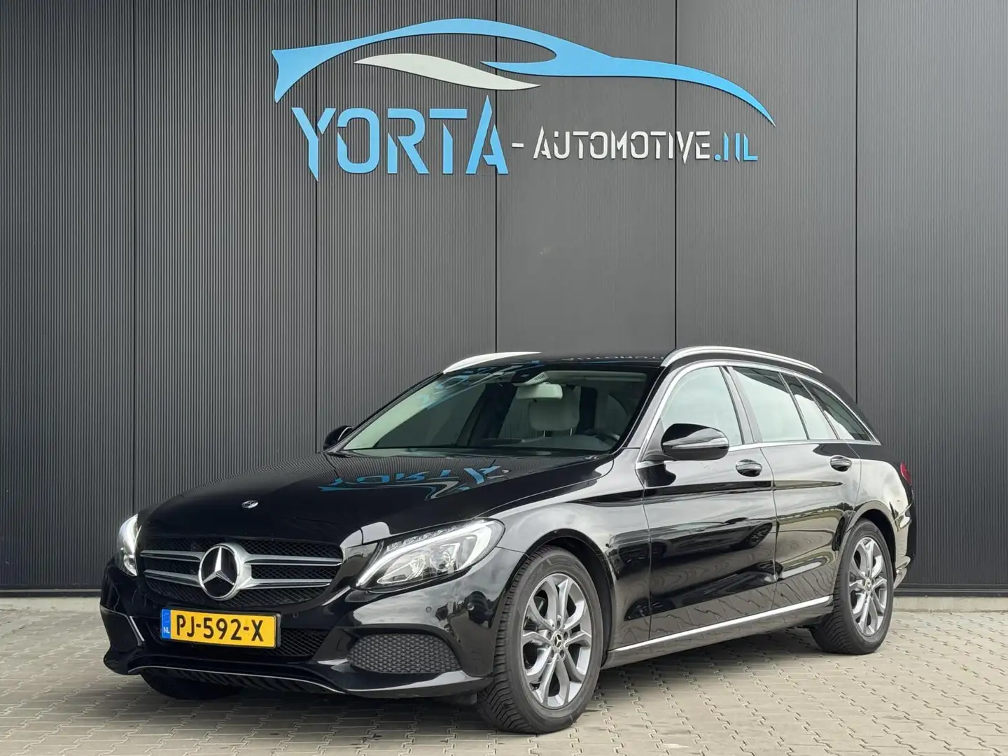 Mercedes-Benz C 200 Estate CDI Zwart - 1