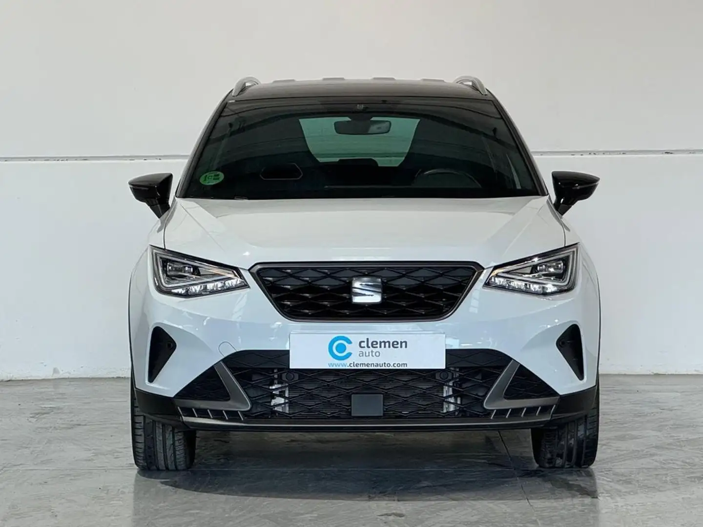 SEAT Arona 1.0 TSI FR XL Weiß - 2