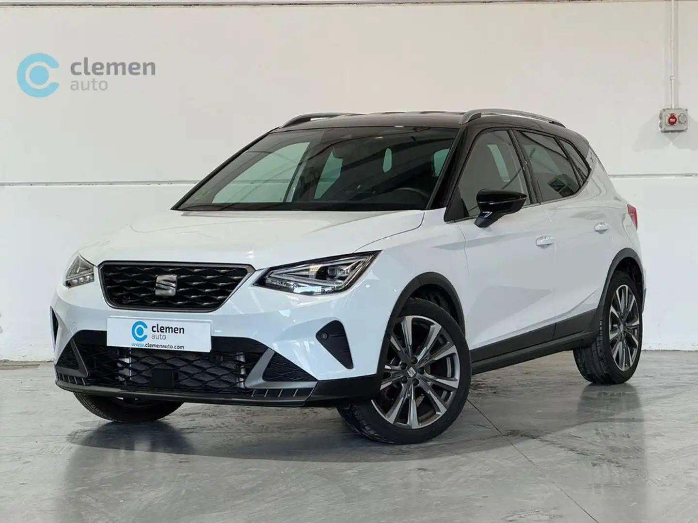 SEAT Arona 1.0 TSI FR XL Weiß - 1