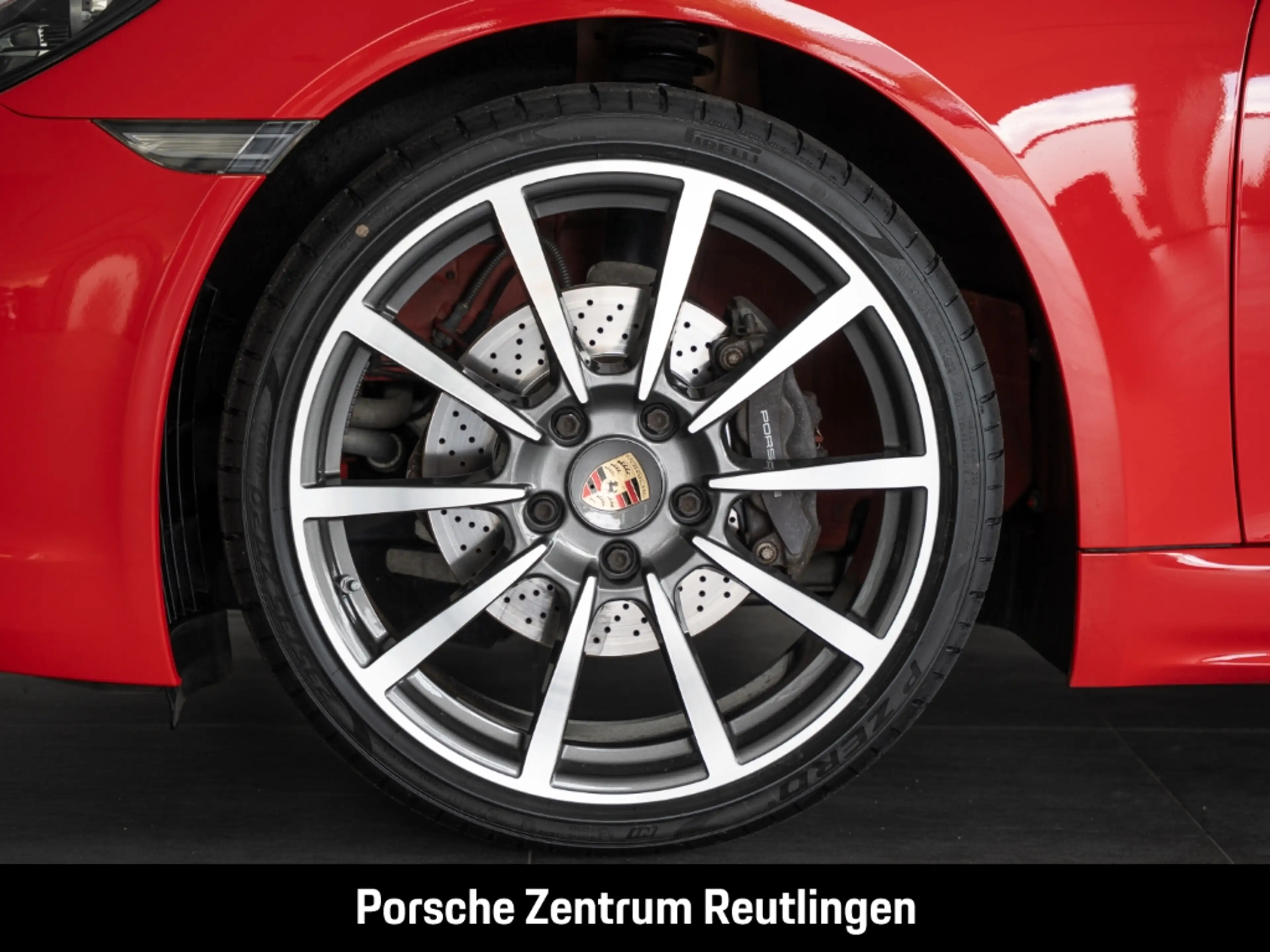 Porsche Cayman 718 — photo 9