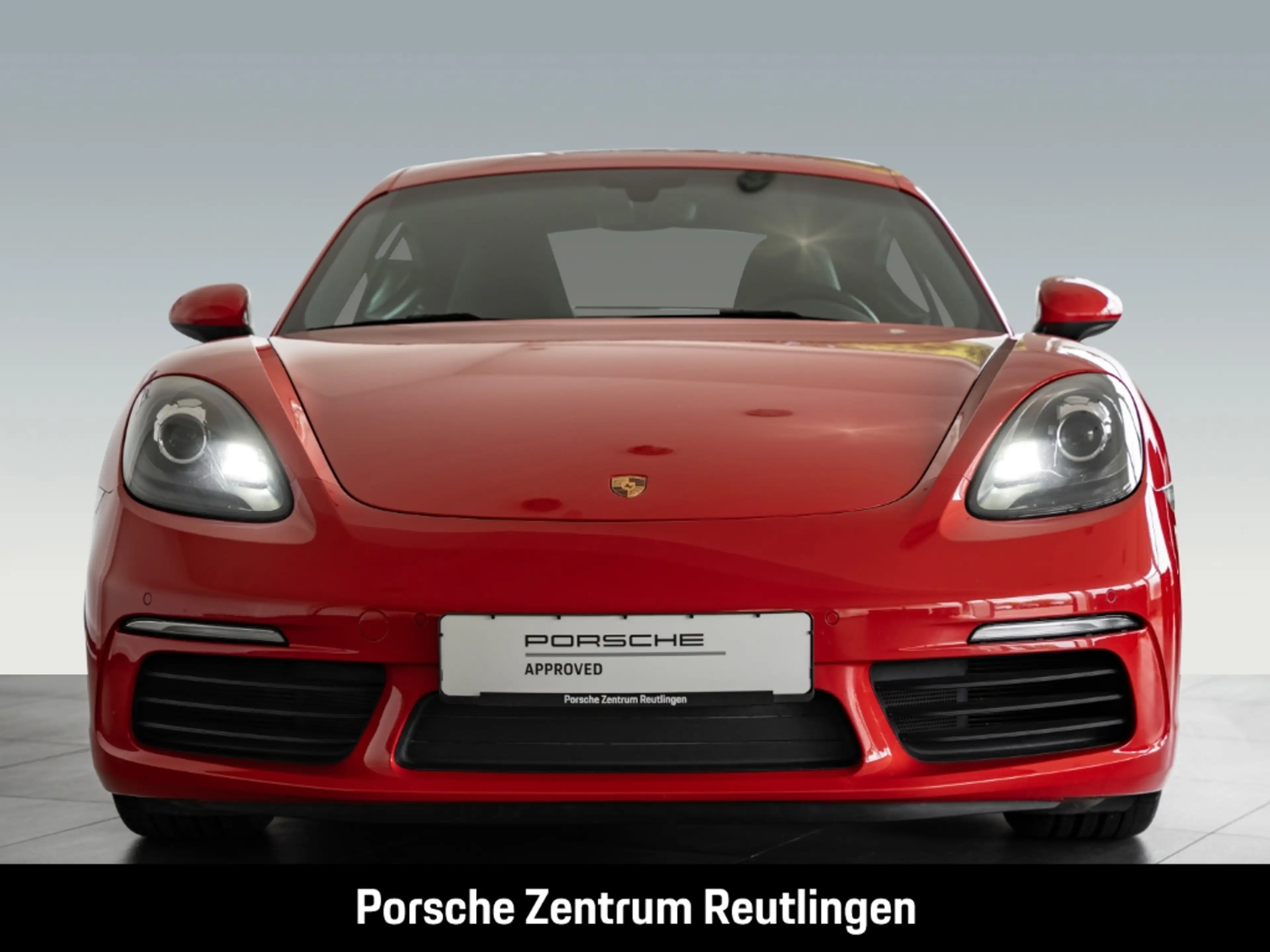 Porsche Cayman 718 — photo 7