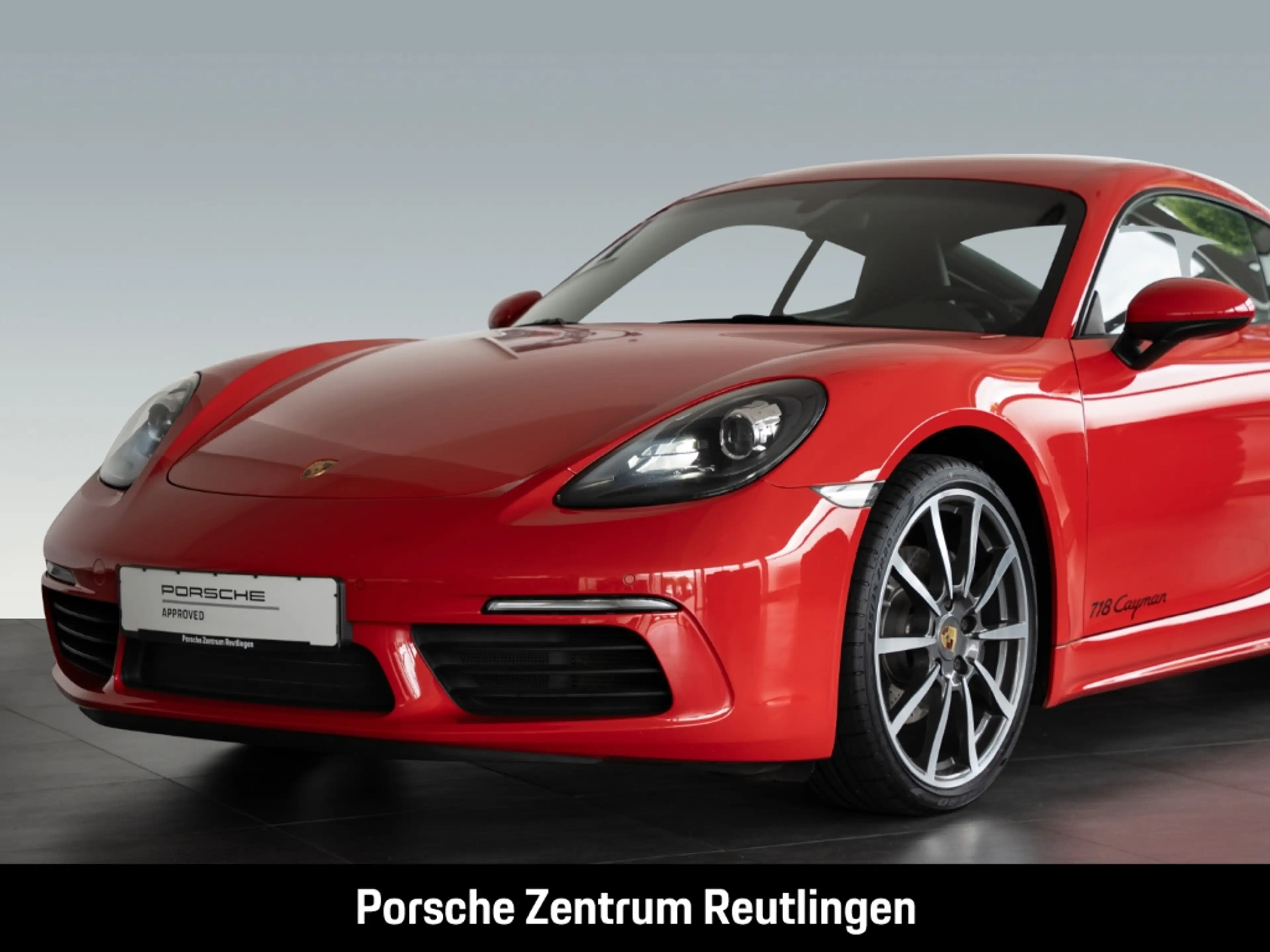 Porsche Cayman 718 — photo 13