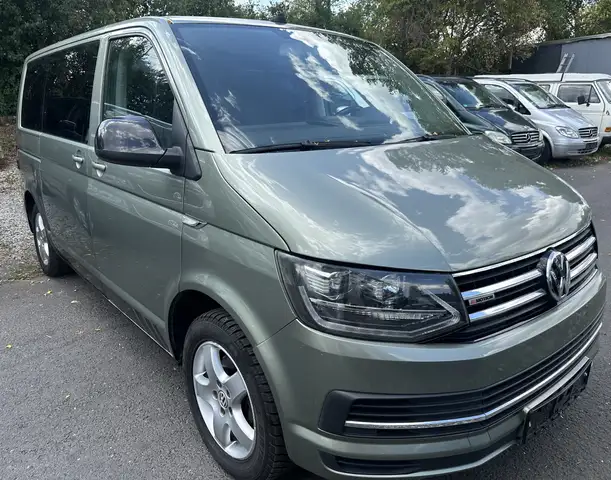 Volkswagen T6 Multivan 4 MOTION.2,5 TDI 174 PS  STANDHEIZUNG KLIMA NAVI ALU. T5 UMBAU