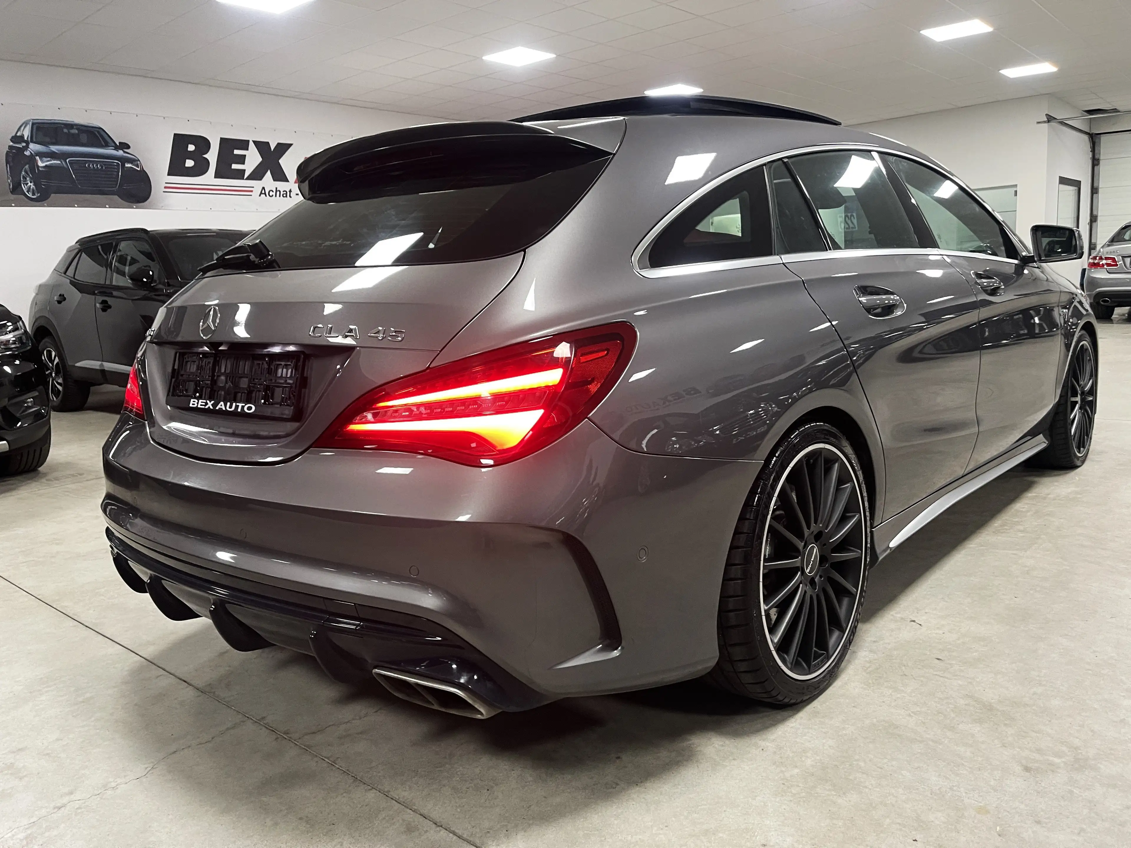 Mercedes-Benz CLA 45 AMG *TURBO 4-Matic*1ERPROP*BOITEAUTO*PANO*GARANTIE* — photo 9