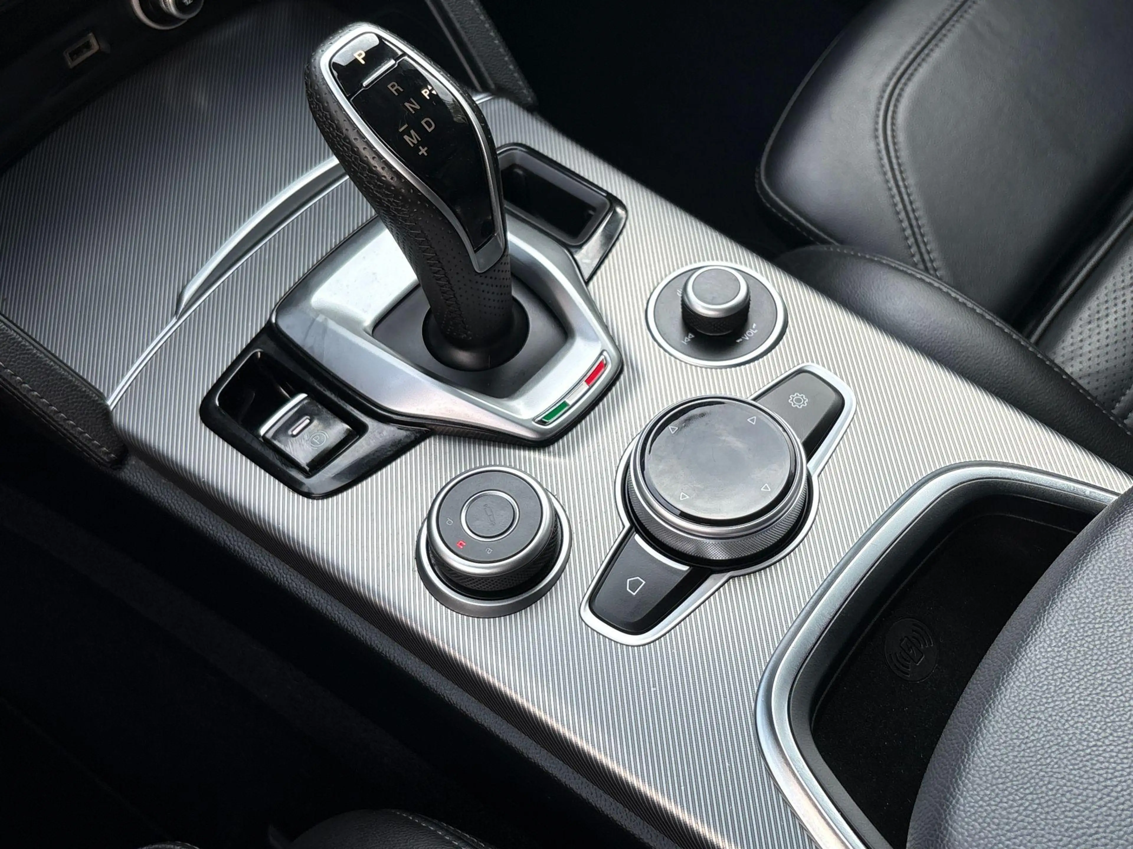 Alfa Romeo Stelvio 2.0 T 280 AWD Veloce Q4 | Schuifdak | Lederen Velo — photo 15