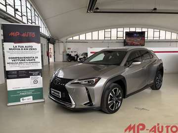 Hybrid Executive 2WD