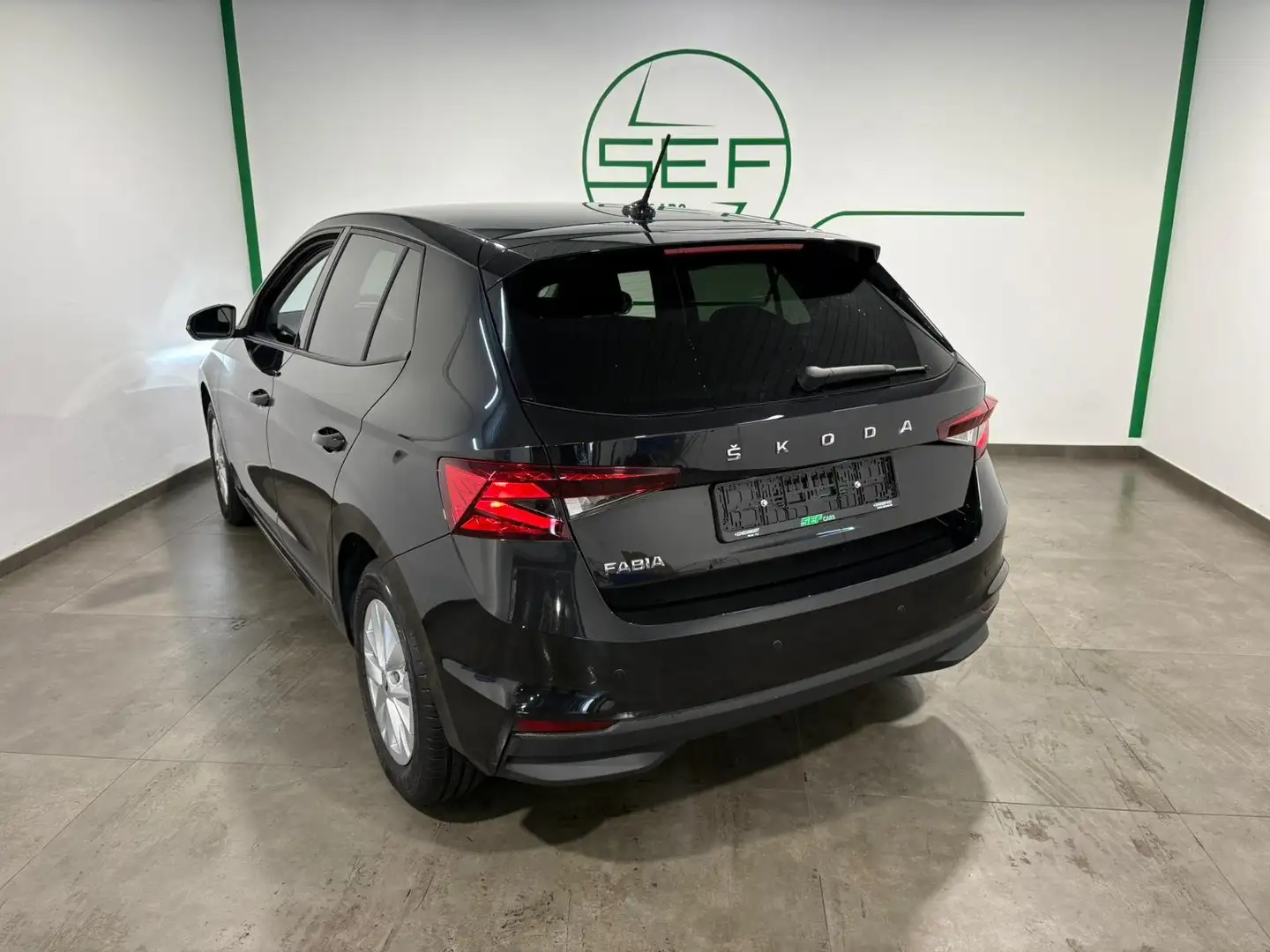 Skoda Fabia * 1.0i ** Active ** Carplay ** Garantie 12 mois * Noir - 2