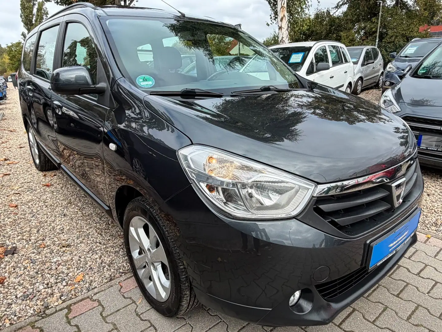 Dacia Lodgy Prestige*1.HD*Klima*SHZ*Navi*PDC*TÜV NEU Grau - 2