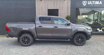 2.8 D-4D 4WD Invincible