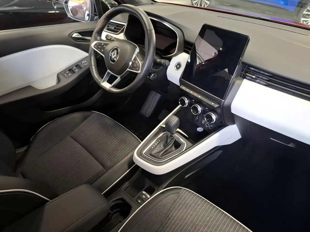 Renault Clio V 2019 1.6 E-Tech full hybrid Equilibre 145cv auto, миниатюра 18