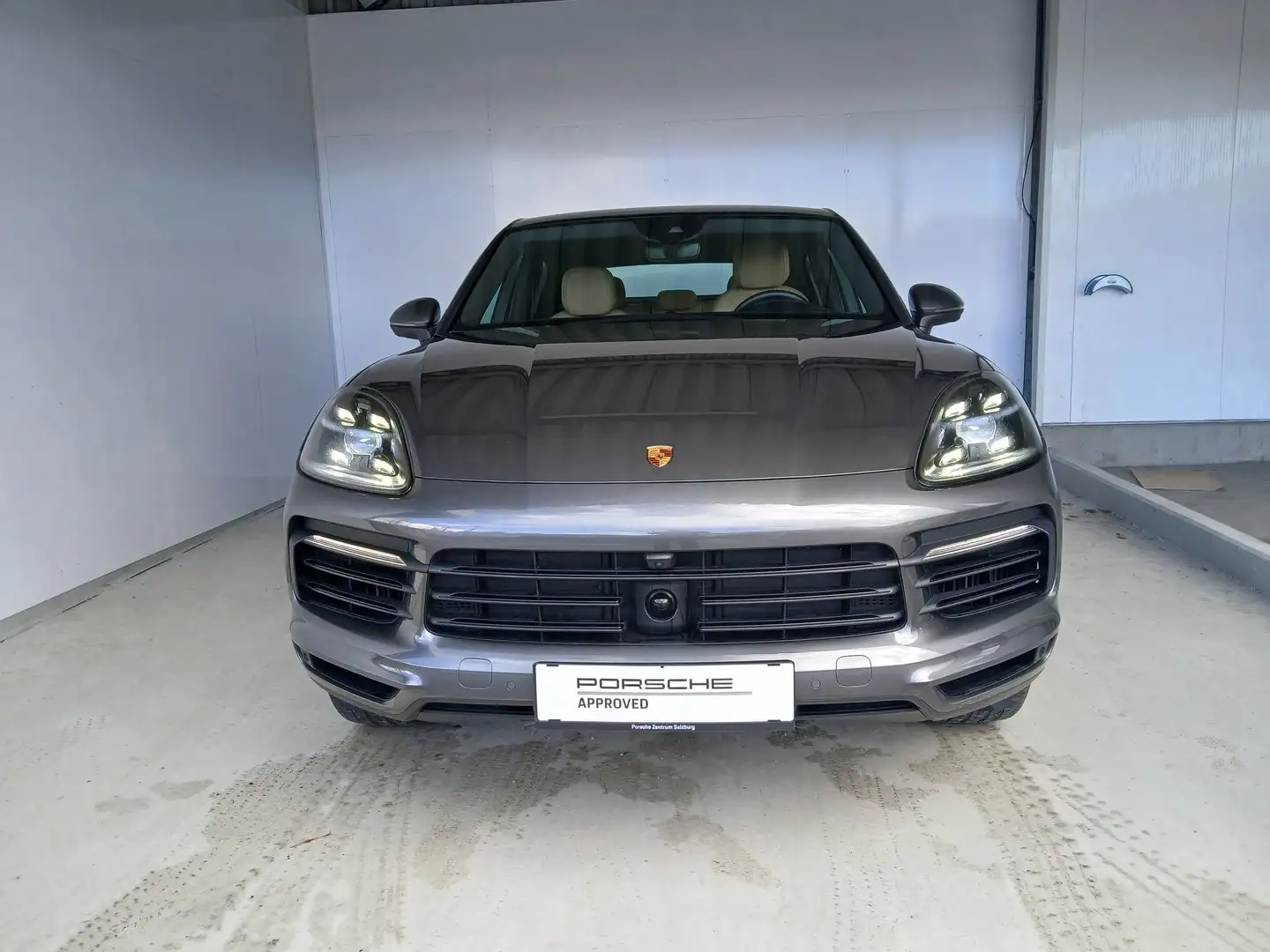 Porsche Cayenne E-Hybrid Coupé Grau - 2