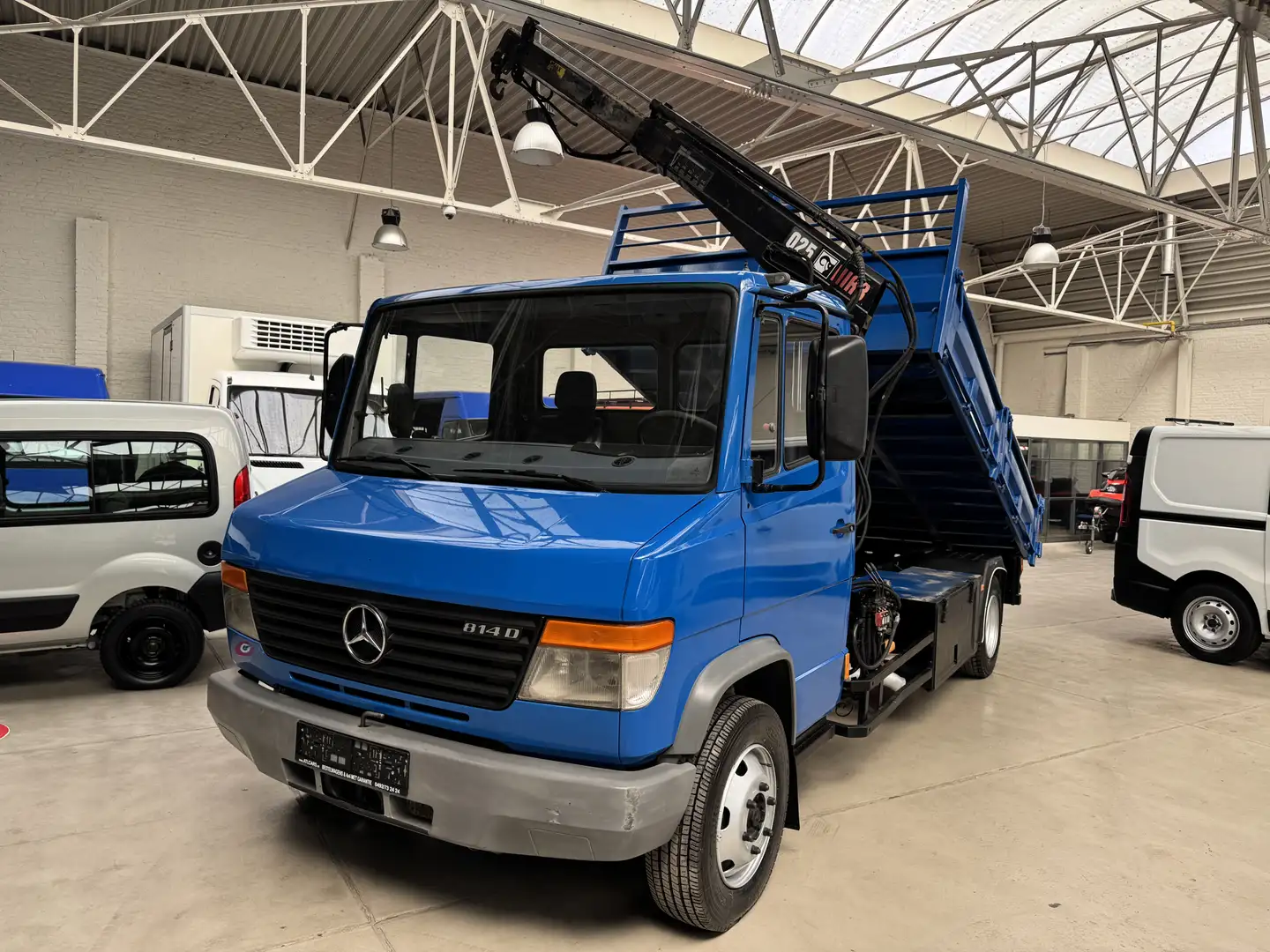 Mercedes-Benz Vario 1 VARIO 814D | KIPPER | KRAAN | Blau - 1