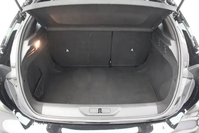 Peugeot 308 view 12