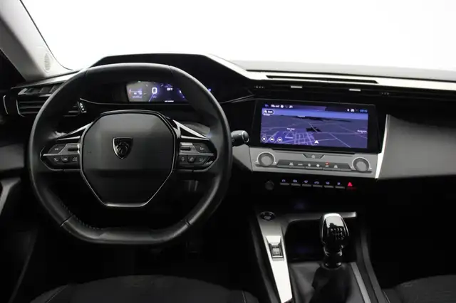 Peugeot 308 view 2