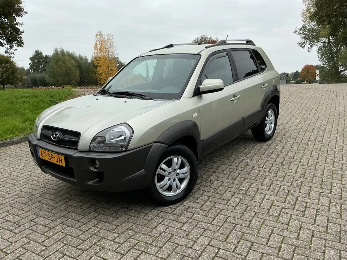 Hyundai TUCSON 2.0I STYLE Gris - 1