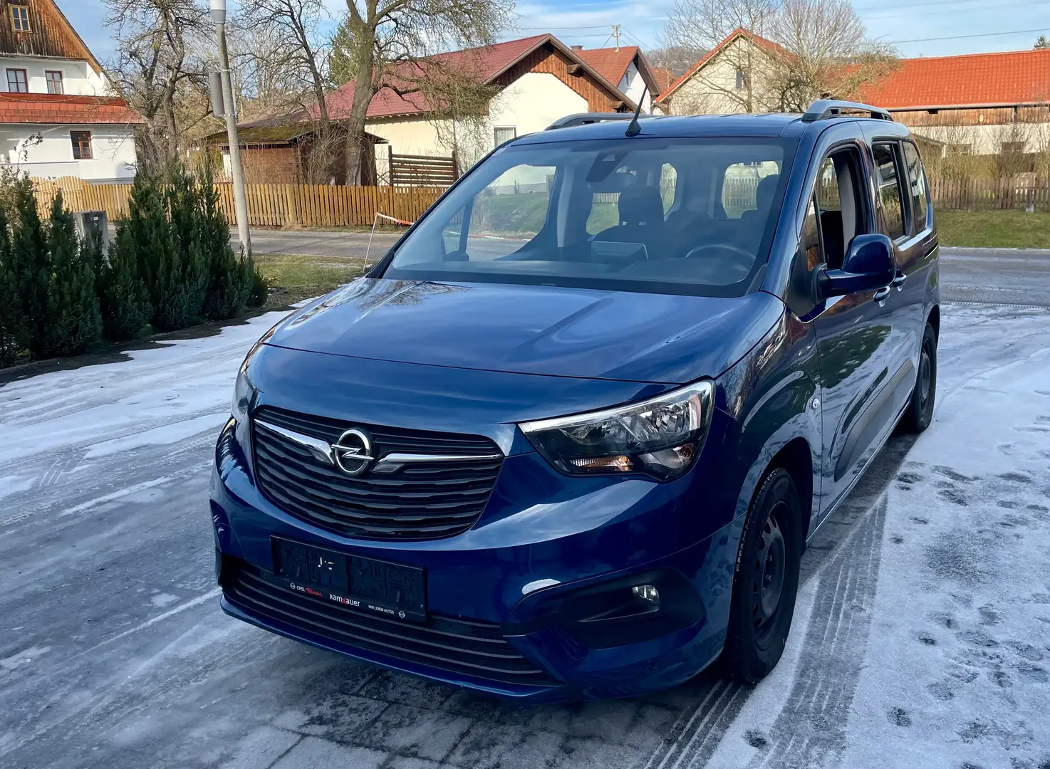 Opel Combo Life Blau - 1